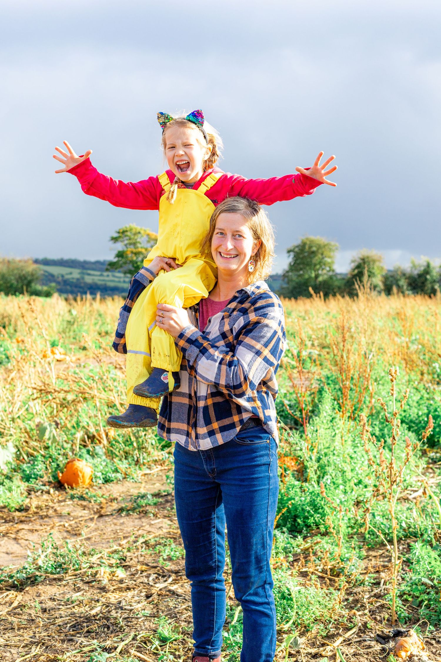 Natural, heartfelt photography in Bristol — weddings, families, maternity, portraits & more. Capturing your story with warmth & light.