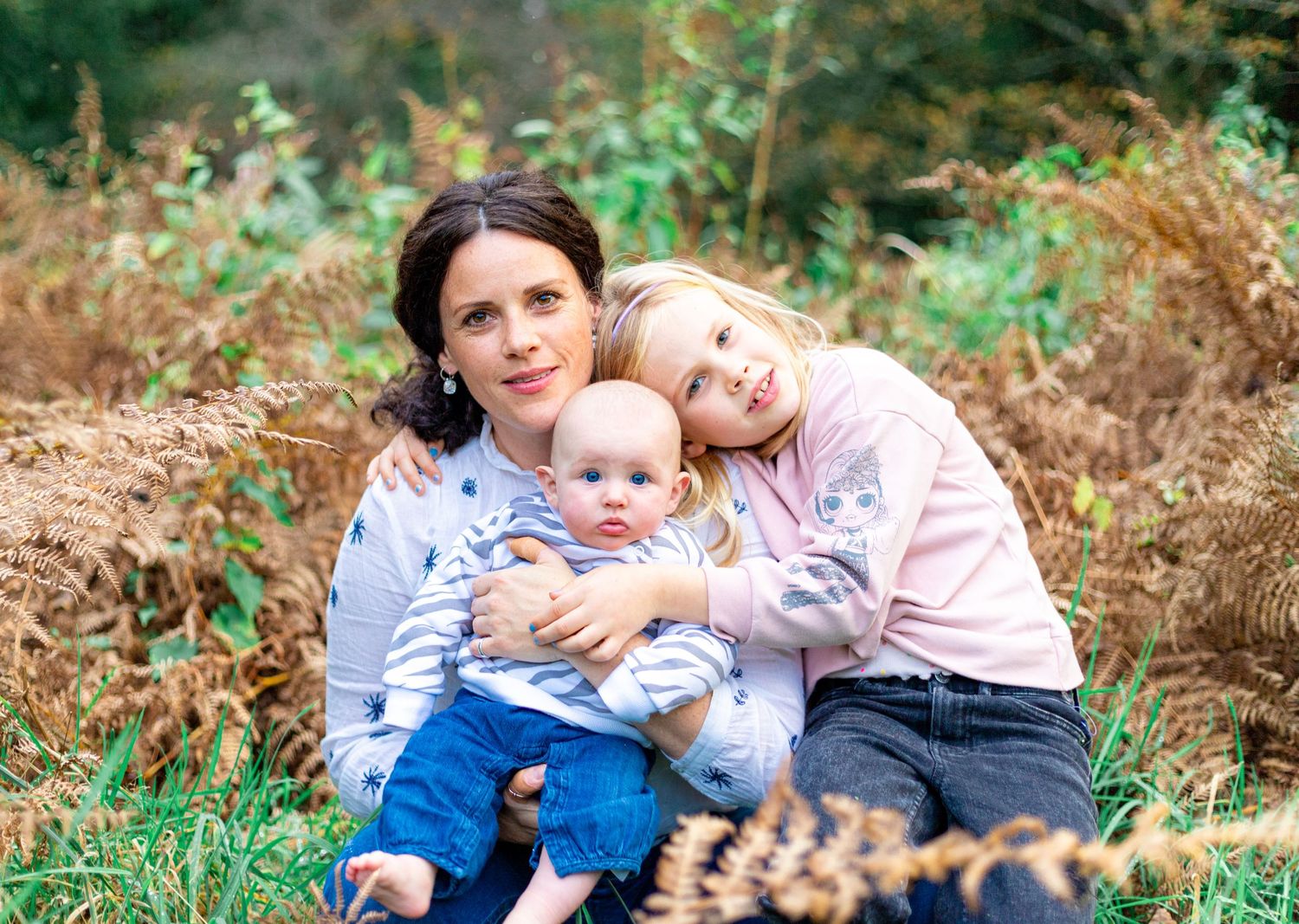 Natural, heartfelt photography in Bristol — weddings, families, maternity, portraits & more. Capturing your story with warmth & light.