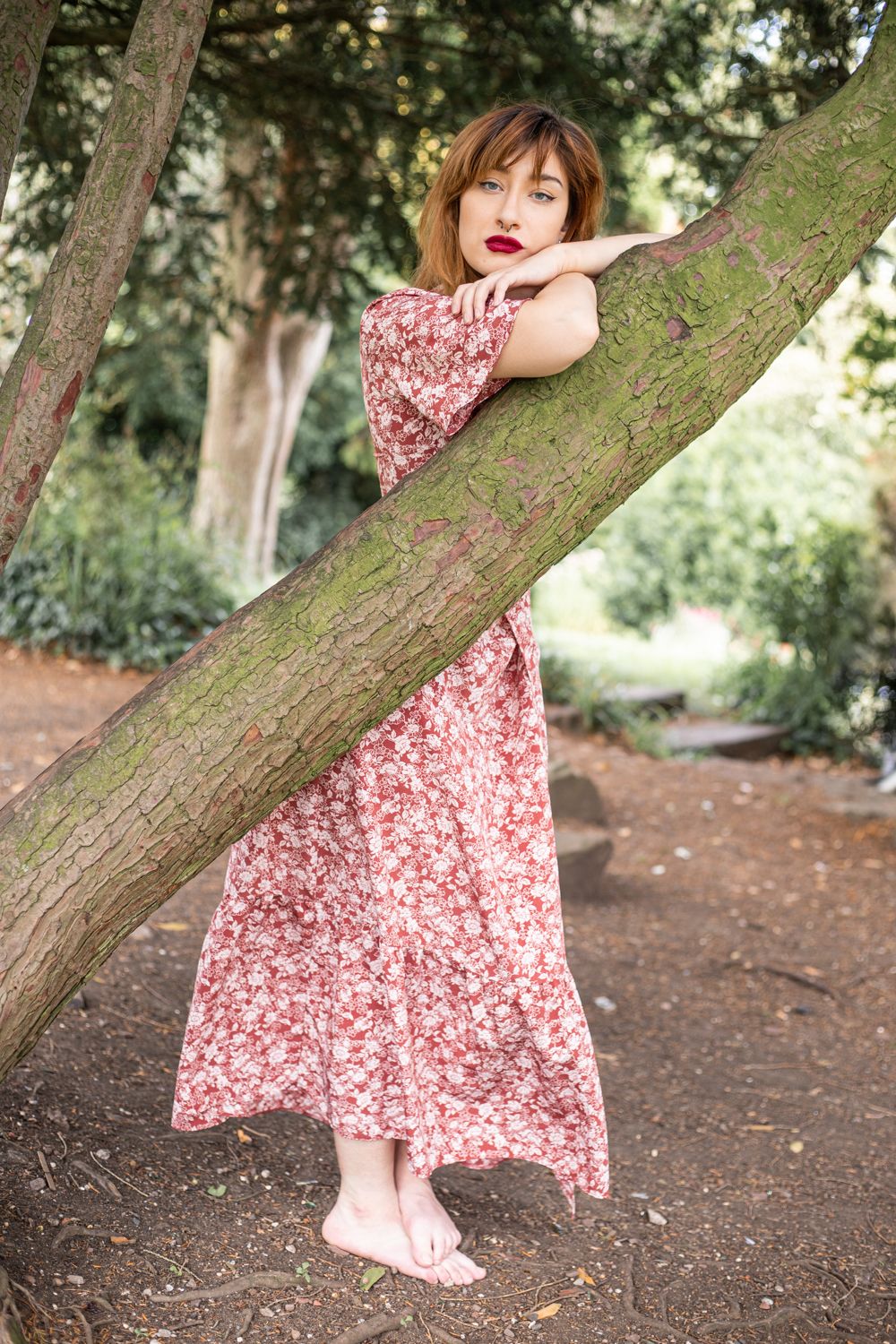 Natural, heartfelt photography in Bristol — weddings, families, maternity, portraits & more. Capturing your story with warmth & light.