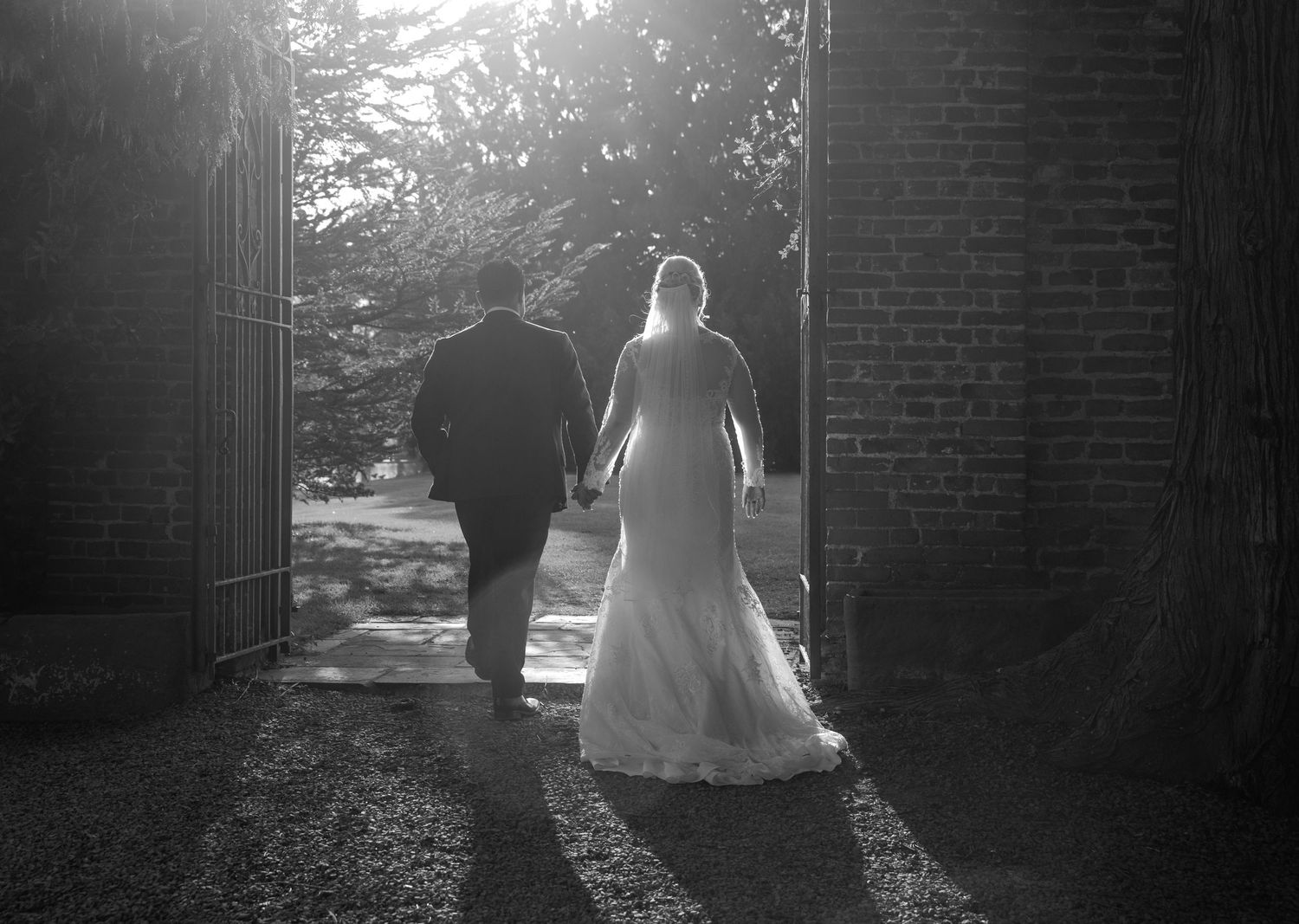 Natural, heartfelt photography in Bristol — weddings, families, maternity, portraits & more. Capturing your story with warmth & light.