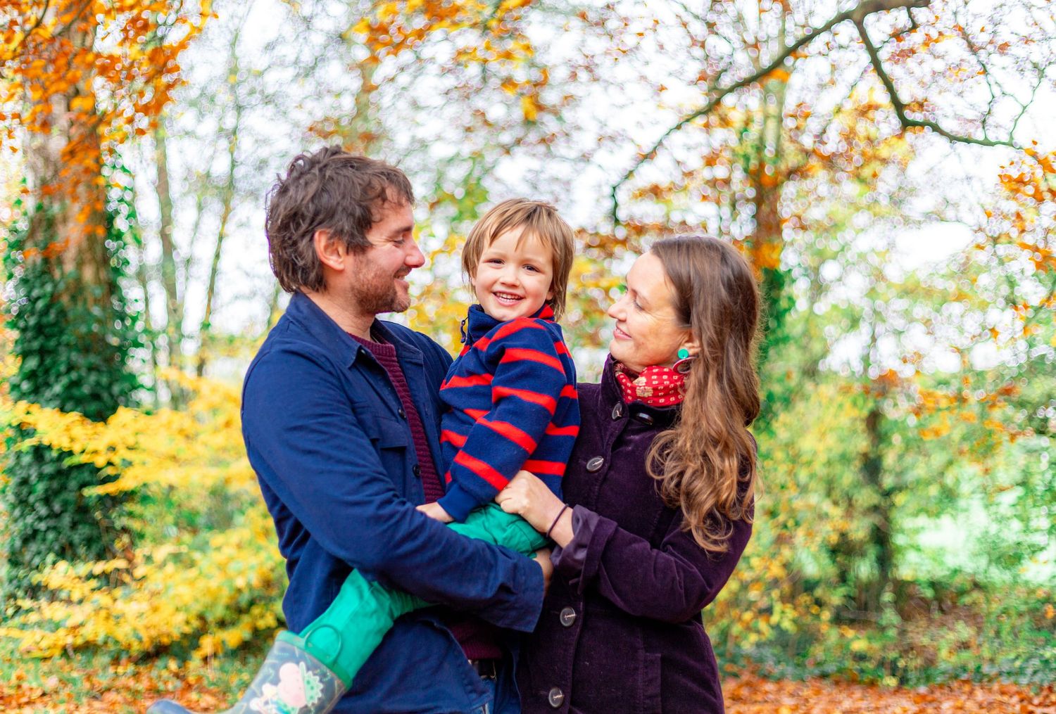 Natural, heartfelt photography in Bristol — weddings, families, maternity, portraits & more. Capturing your story with warmth & light.