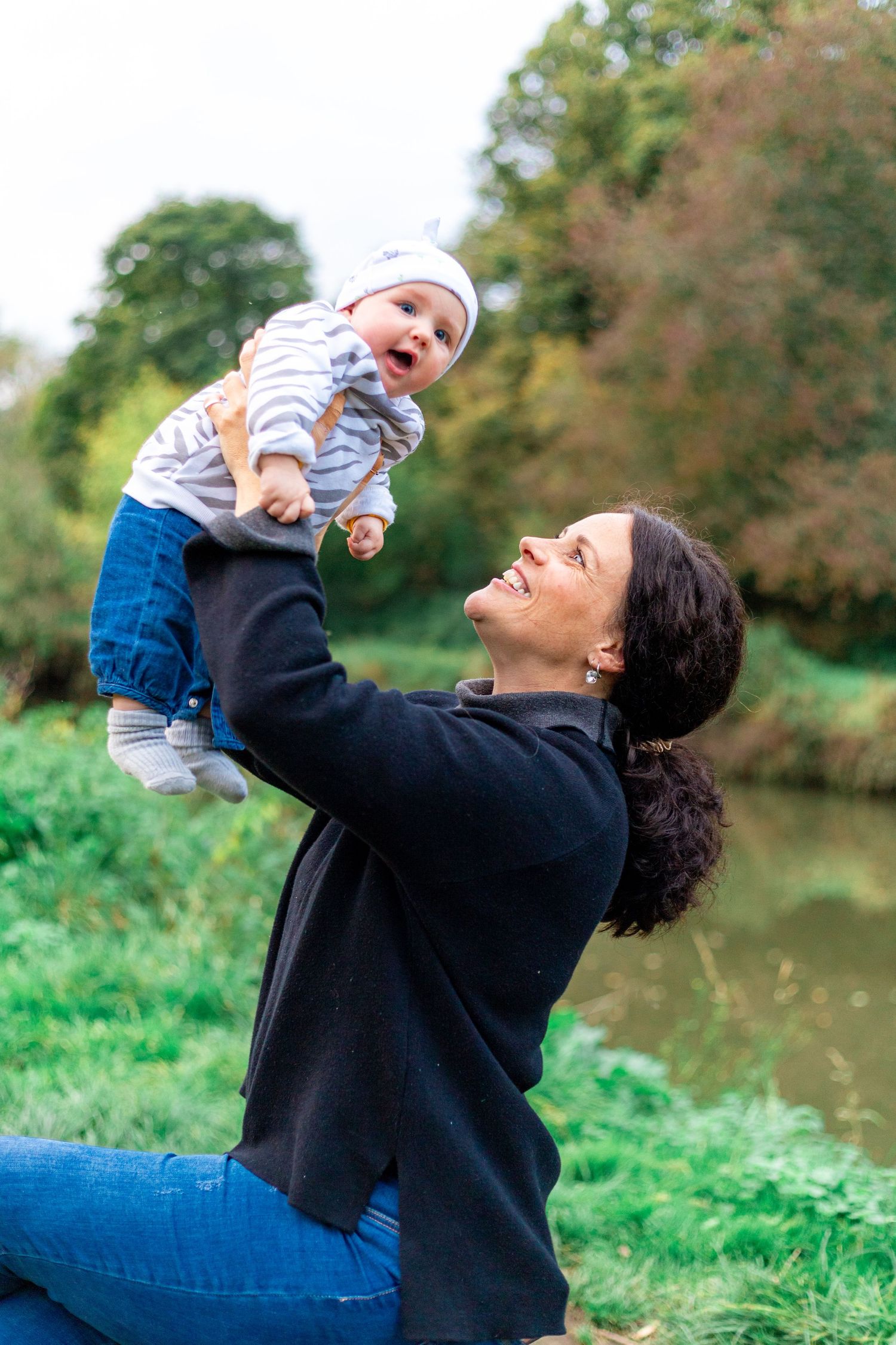 Natural, heartfelt photography in Bristol — weddings, families, maternity, portraits & more. Capturing your story with warmth & light.