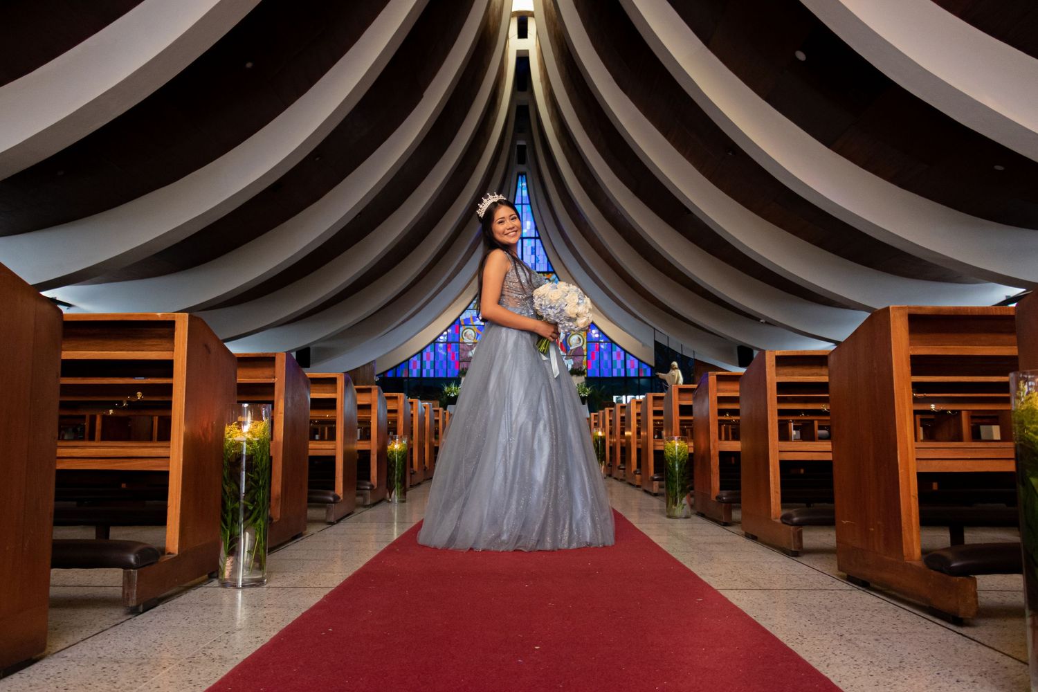 Cobertura de 15 años en El Salvador documentando cada momento especial con fotografía profesional y estilo elegante.