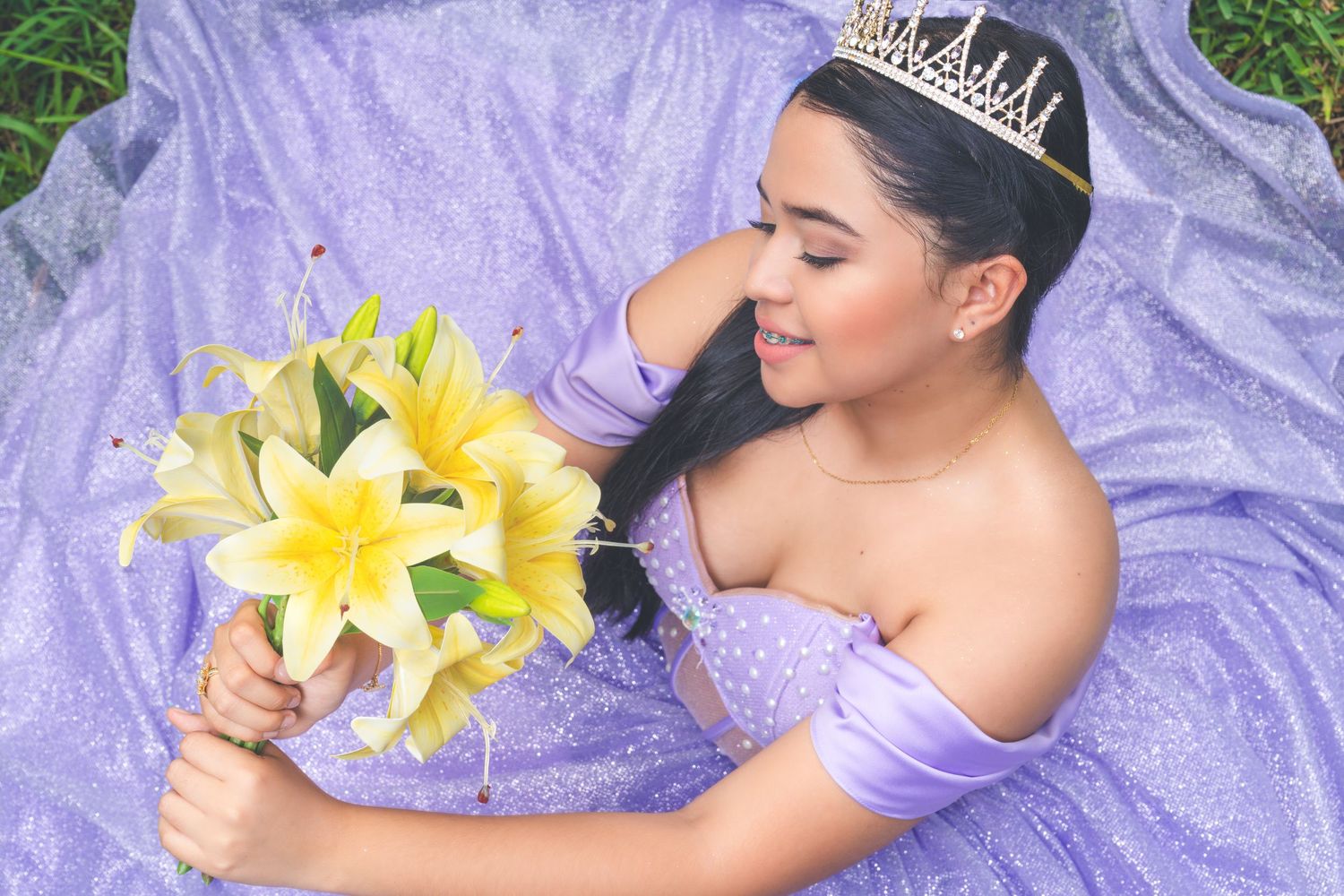 Cobertura de 15 años en El Salvador documentando cada momento especial con fotografía profesional y estilo elegante.
