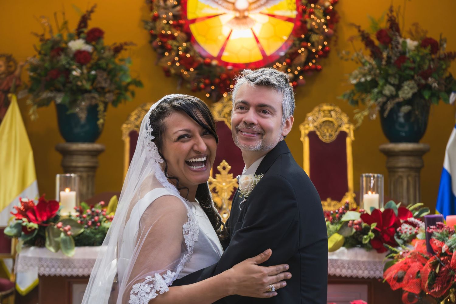 Fotografía de boda en El Salvador capturando momentos auténticos y emotivos con estilo elegante y documental.