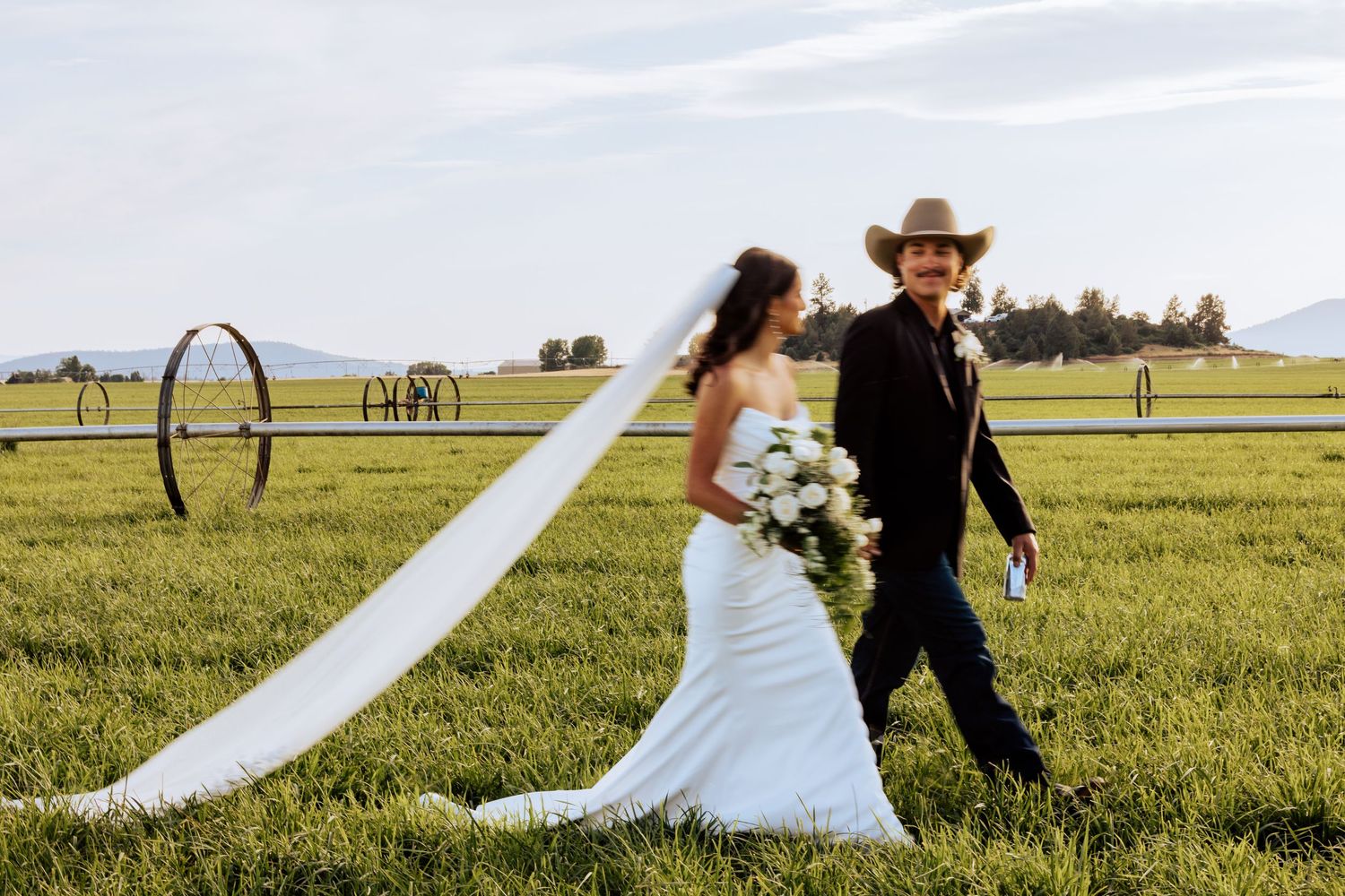 Romantic wedding photography on the Northern California coast by a professional wedding photographer