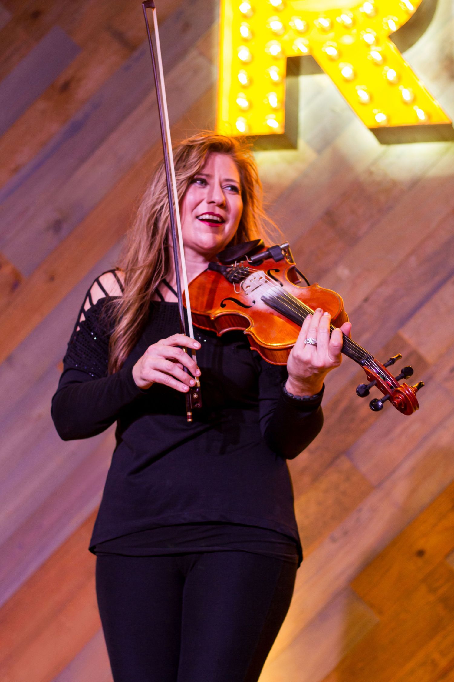 GG's Media Marketing
Bonnie Riley, Fiddle Player in Texas