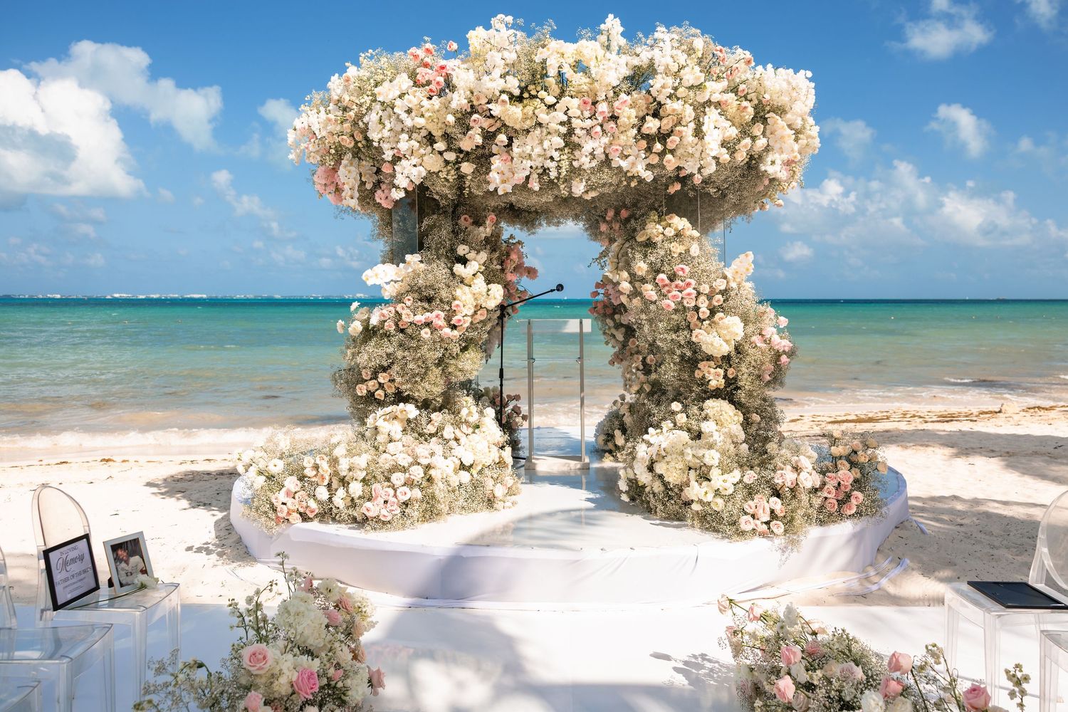 Wedding detail photographed by Paco Aguilar during a destination wedding