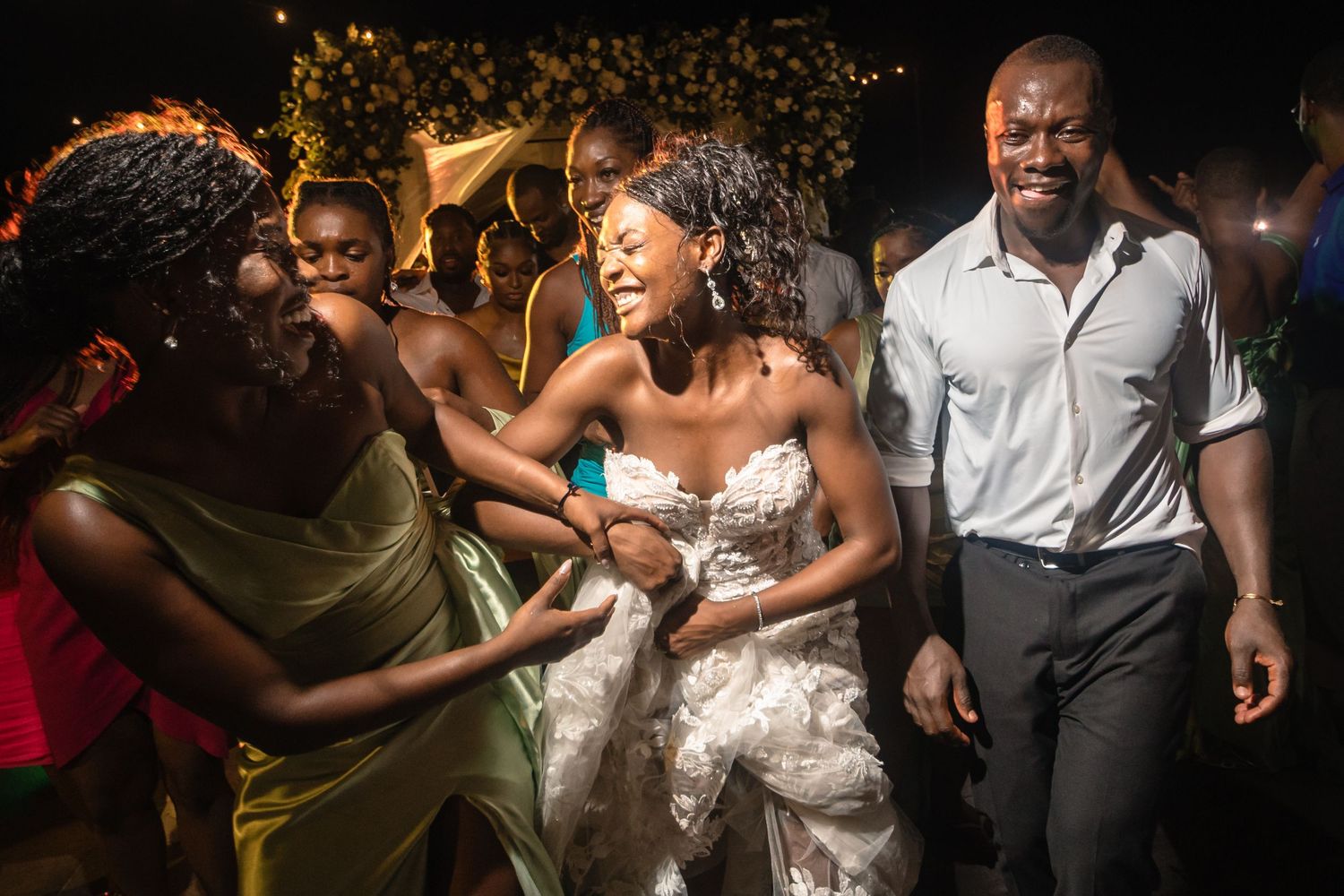 Candid wedding moment captured by Paco Aguilar during a destination wedding in Mexico