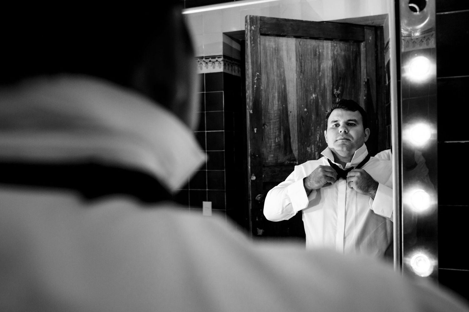Natural wedding portrait by Paco Aguilar, destination wedding photographer in Mexico