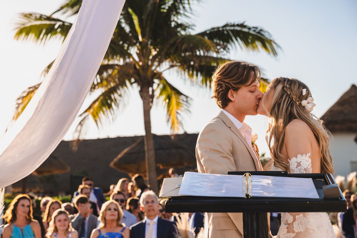Candid wedding moment captured by Paco Aguilar during a destination wedding in Mexico