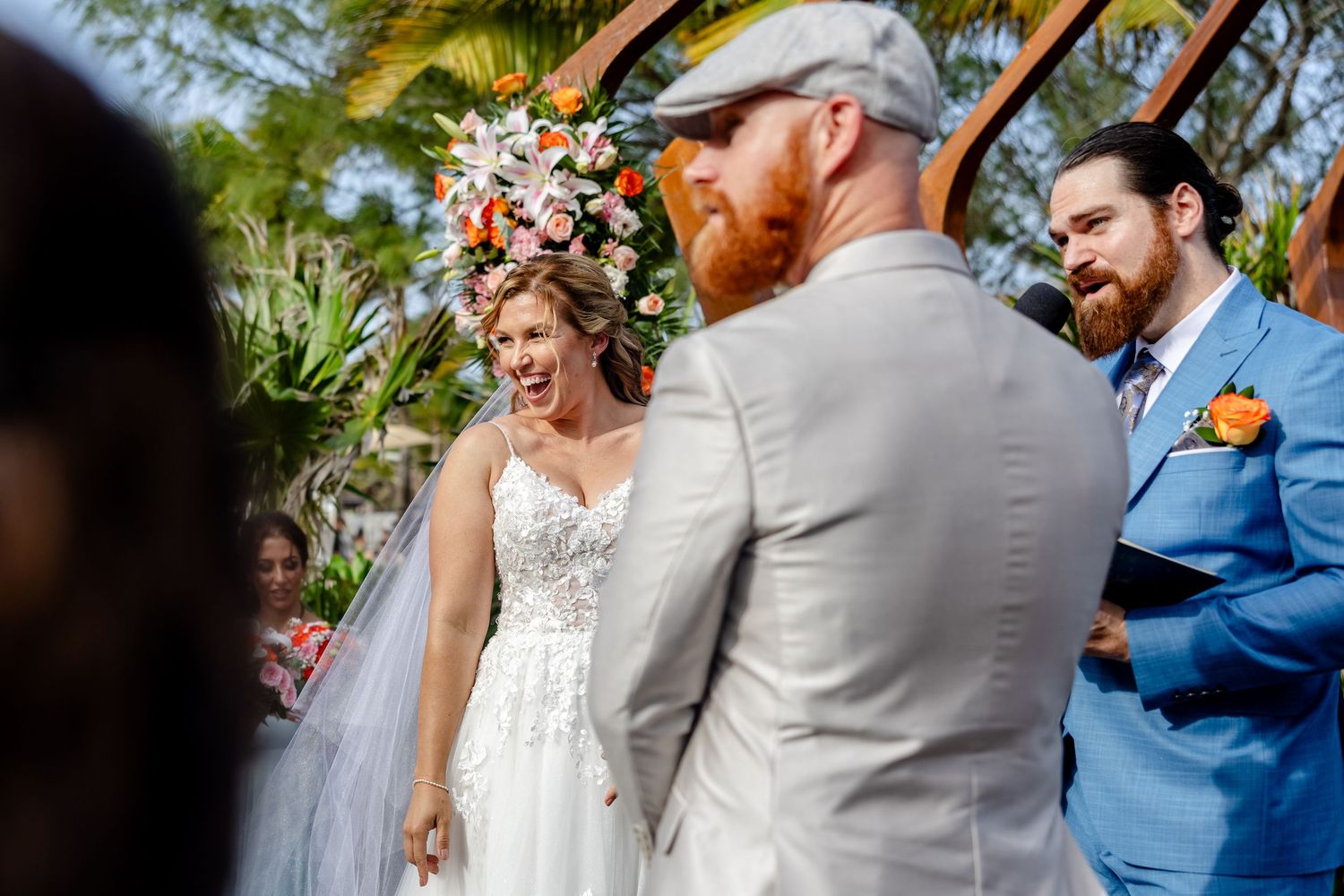 Natural wedding portrait by Paco Aguilar, destination wedding photographer in Mexico