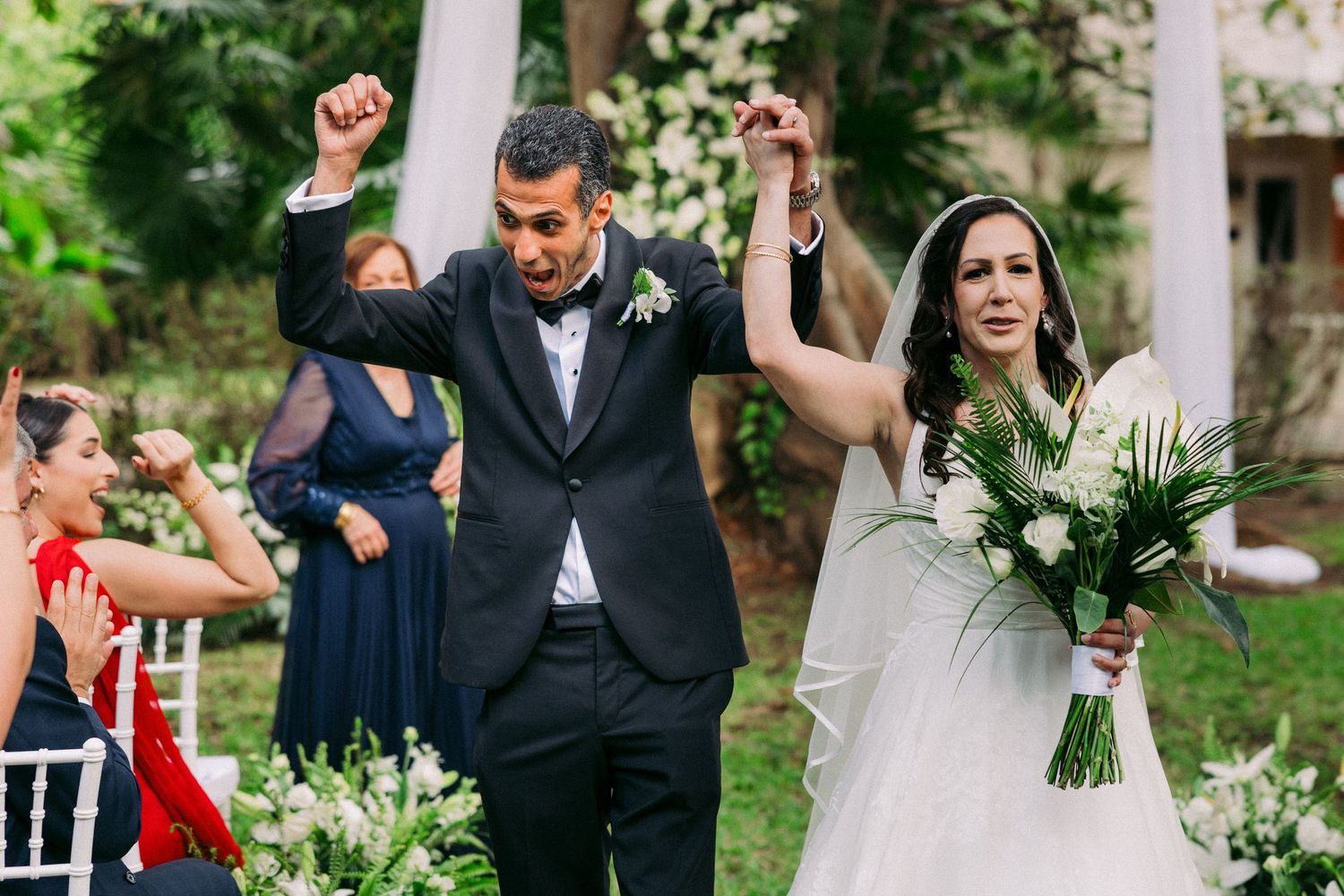 Candid wedding moment captured by Paco Aguilar during a destination wedding in Mexico