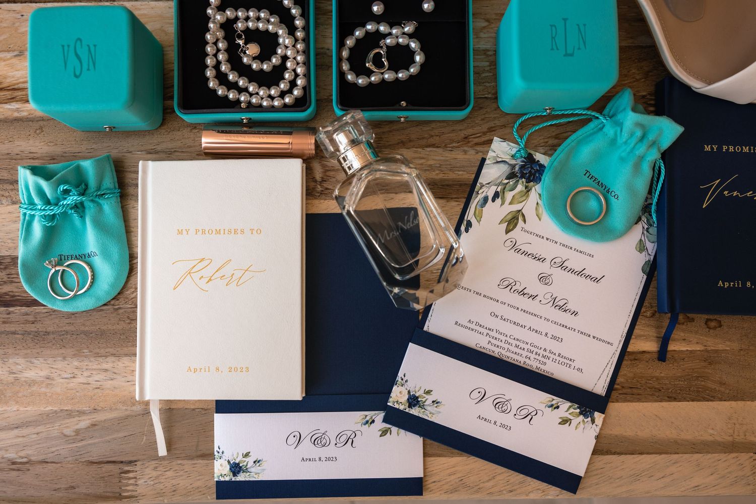 Wedding detail photographed by Paco Aguilar during a destination wedding