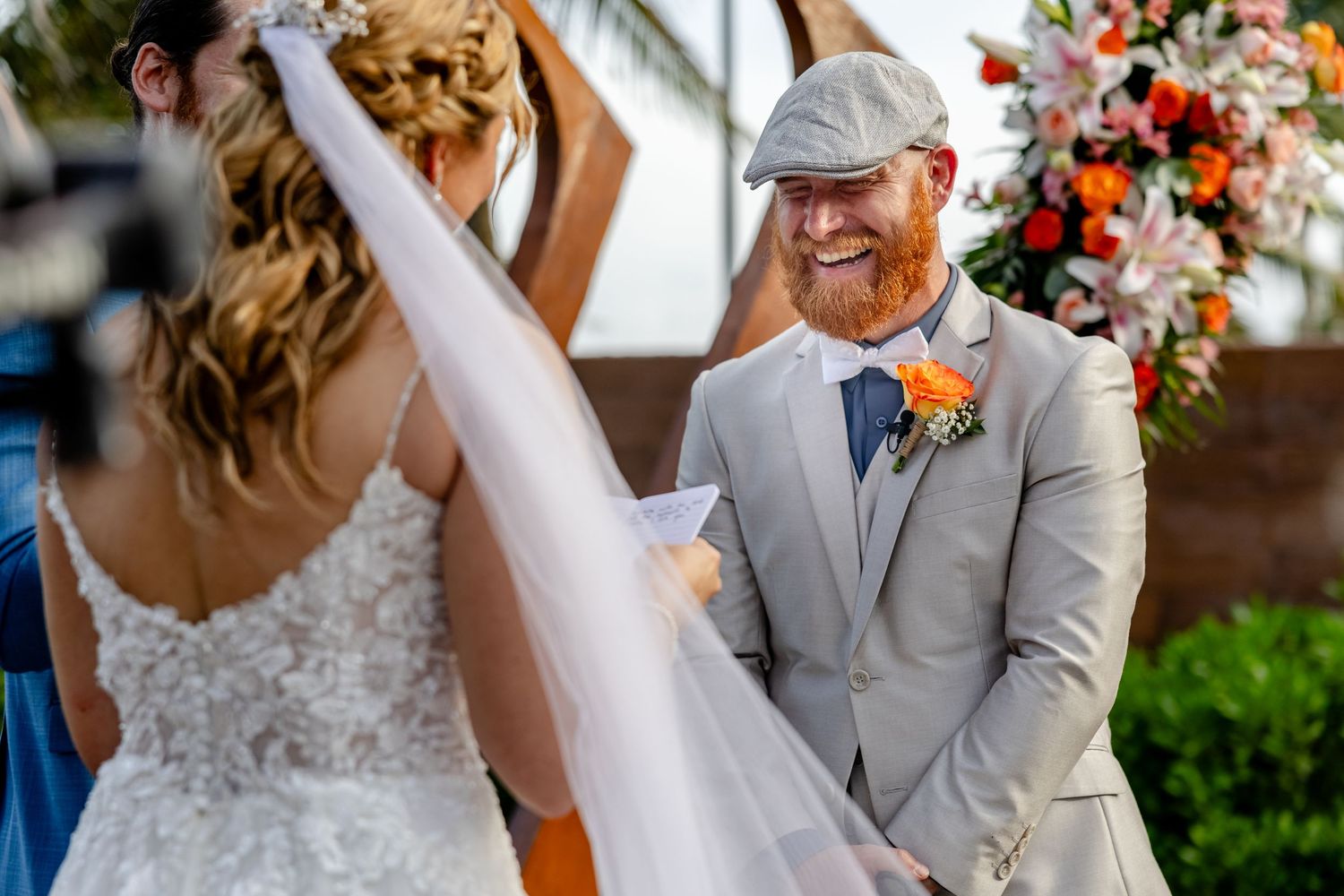 Candid wedding moment captured by Paco Aguilar during a destination wedding in Mexico