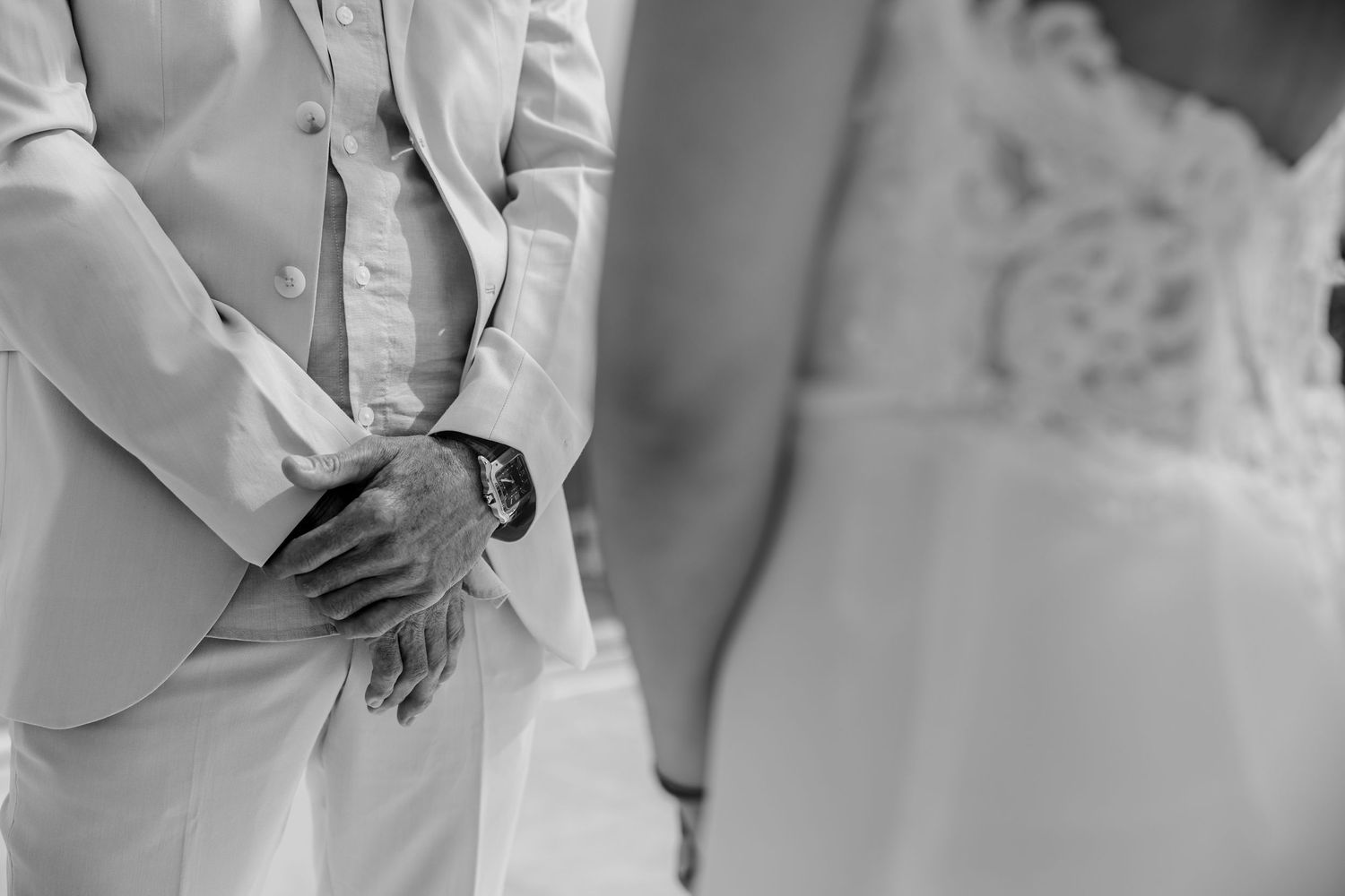 Candid wedding moment captured by Paco Aguilar during a destination wedding in Mexico