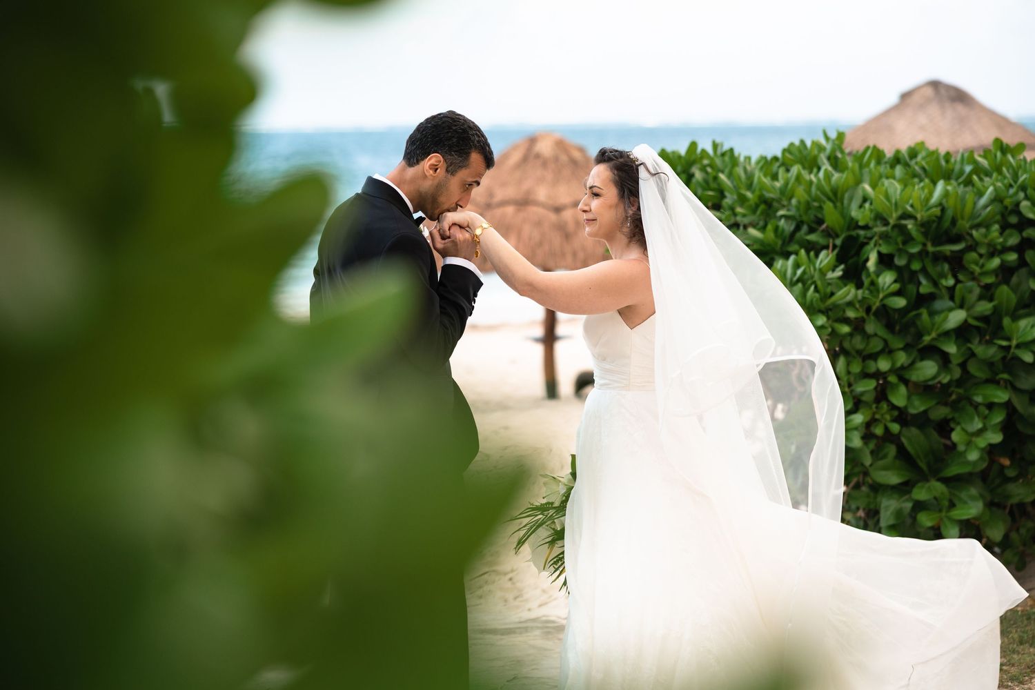 Candid wedding moment captured by Paco Aguilar during a destination wedding in Mexico