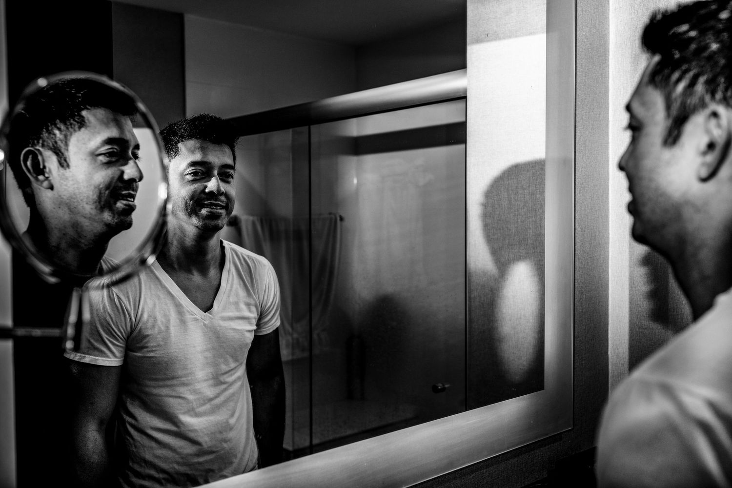 Natural wedding portrait by Paco Aguilar, destination wedding photographer in Mexico