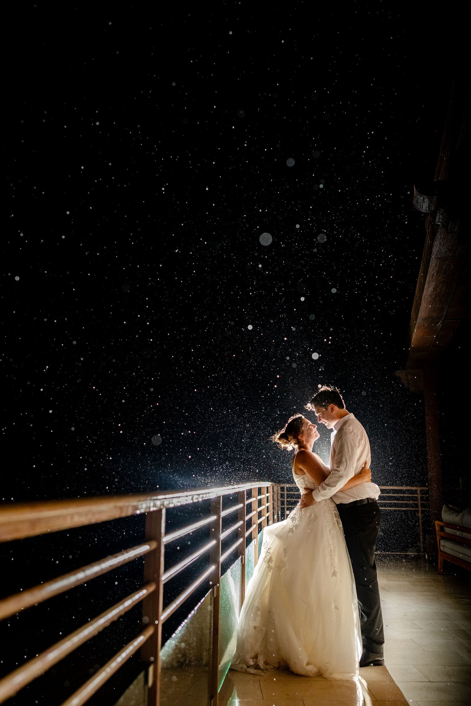 Candid wedding moment captured by Paco Aguilar during a destination wedding in Mexico