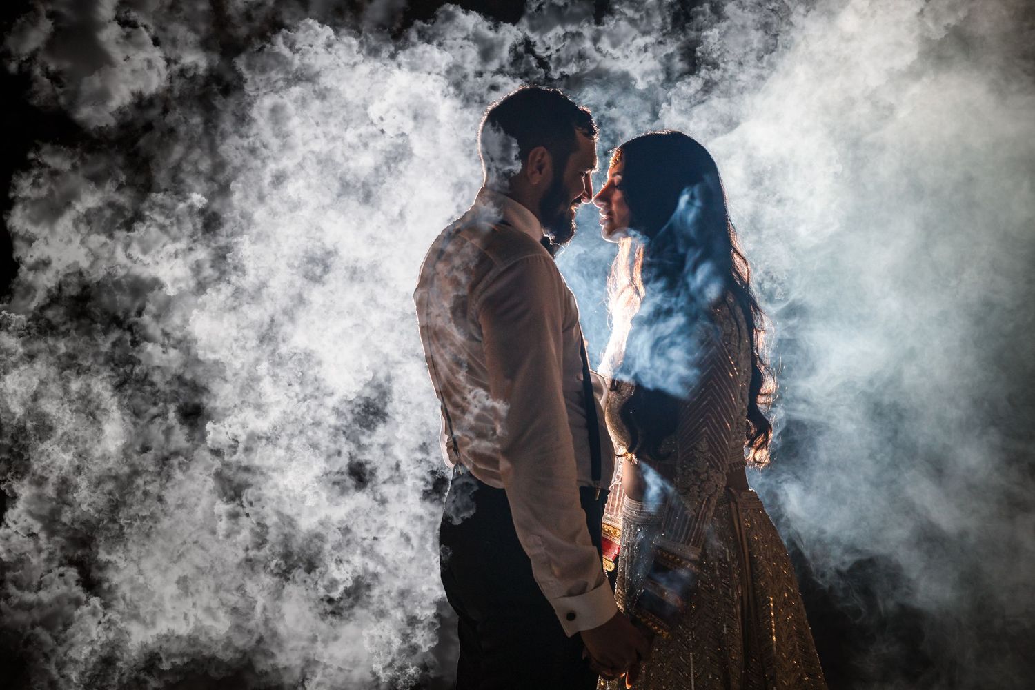 Natural wedding portrait by Paco Aguilar, destination wedding photographer in Mexico