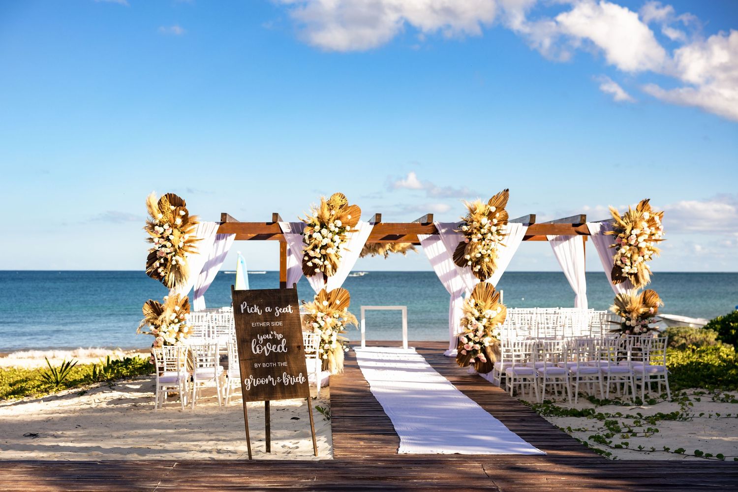 Wedding detail photographed by Paco Aguilar during a destination wedding