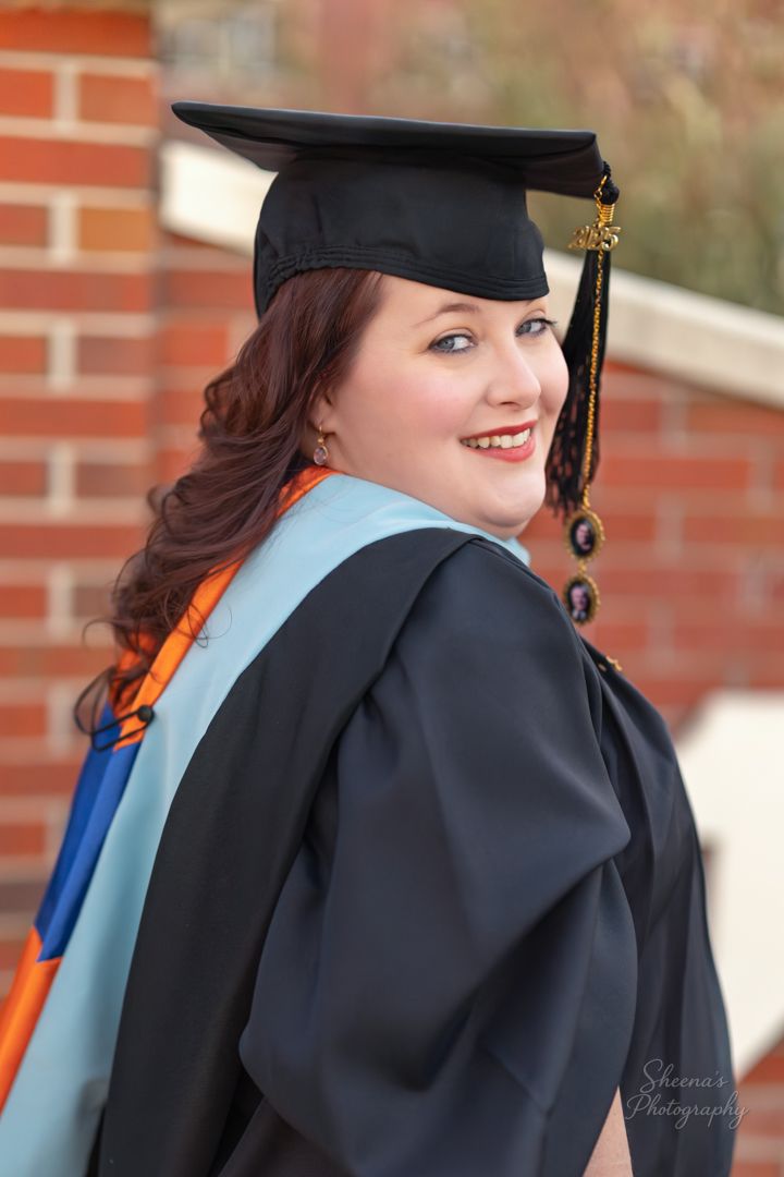 Senior photos in the fall autumn. Photography. Portrait photographer in Henderson, Tennessee. Graduation family photos Henderson, Tennessee.