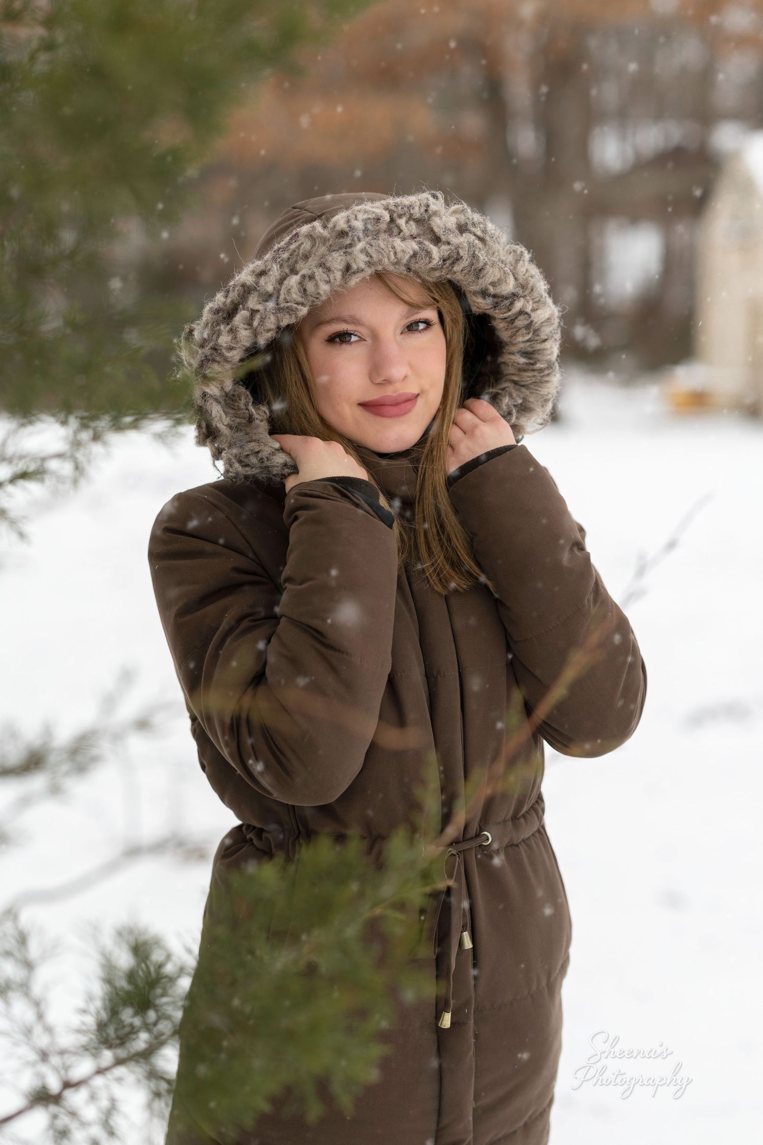 Senior photos in the winter. Photography. Portrait photographer in Henderson, Tennessee. Graduation family photos Henderson, Tennessee.
