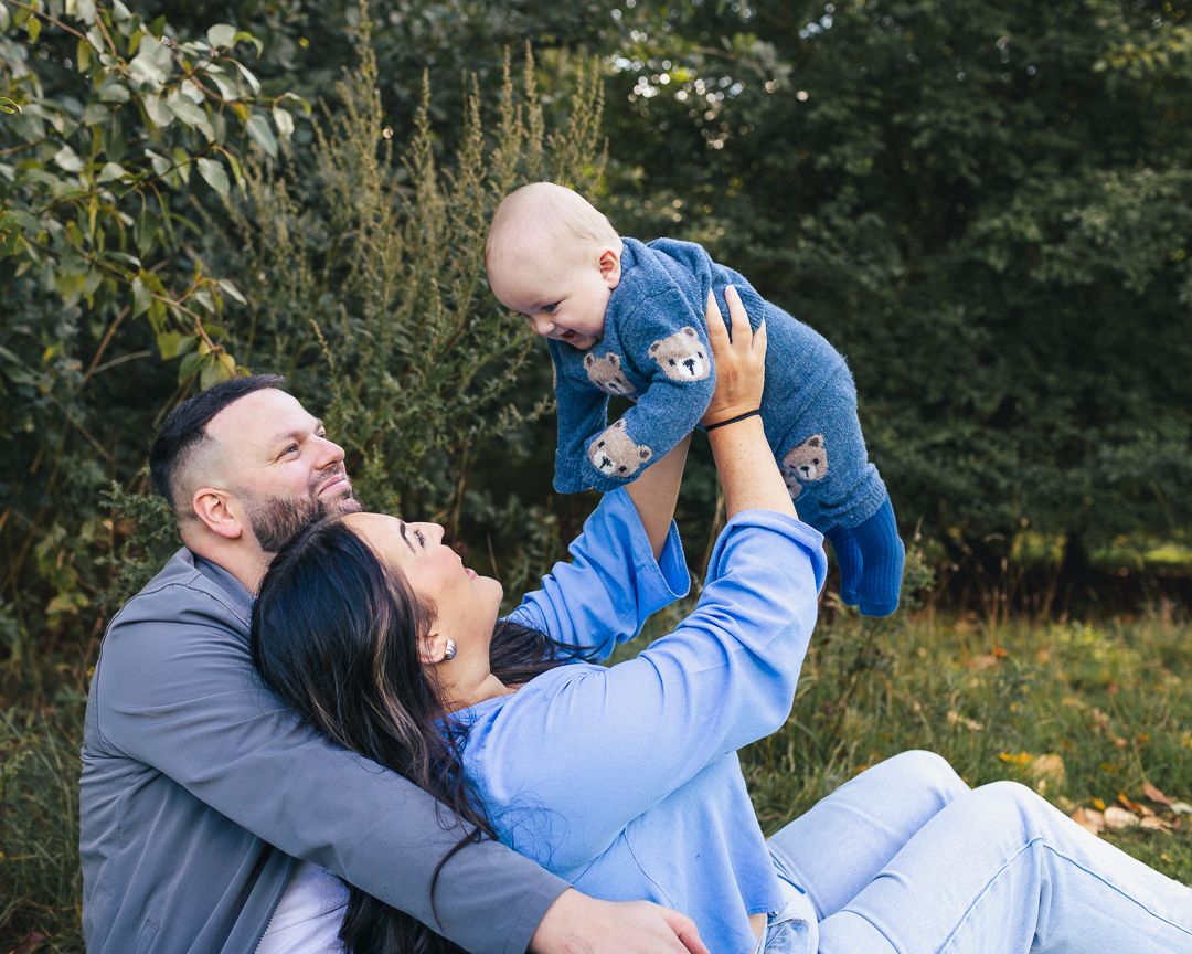 family photoshoot Northampton, outdoor family Northamptonshire photographer, mini photoshoot Northampton, wedding, newborn, maternity,baby