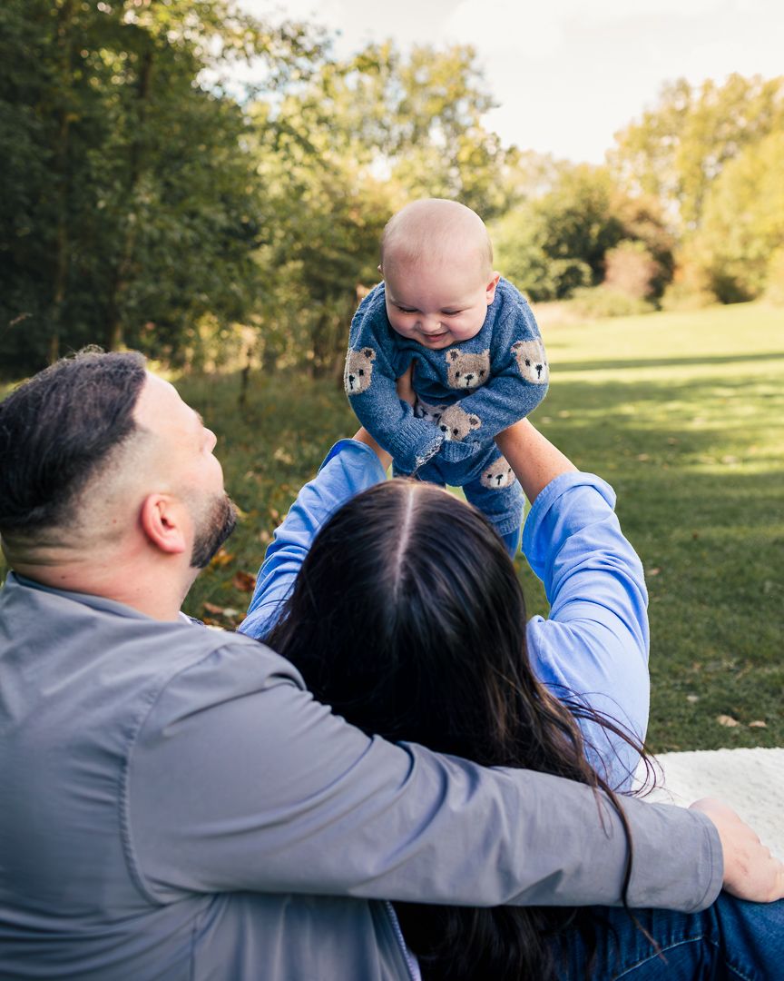 newborn Northampton photographer, Northamptonshire, maternity photographer, newborn home photoshoot, baby photoshoot indoor, baby photograph