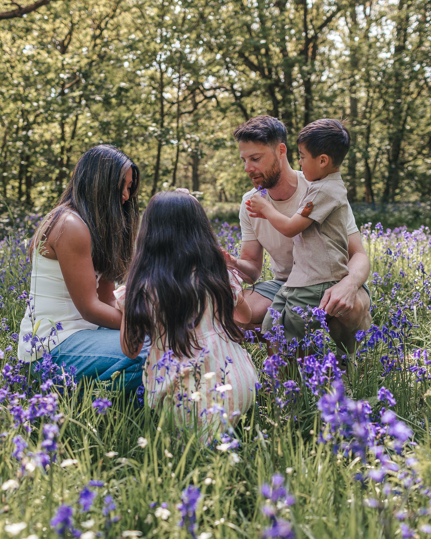 family,Northampton photographer, Northamptonshire, family photographer, outdoor photoshoot, outdoor, nature, inclusive photographer, wedding