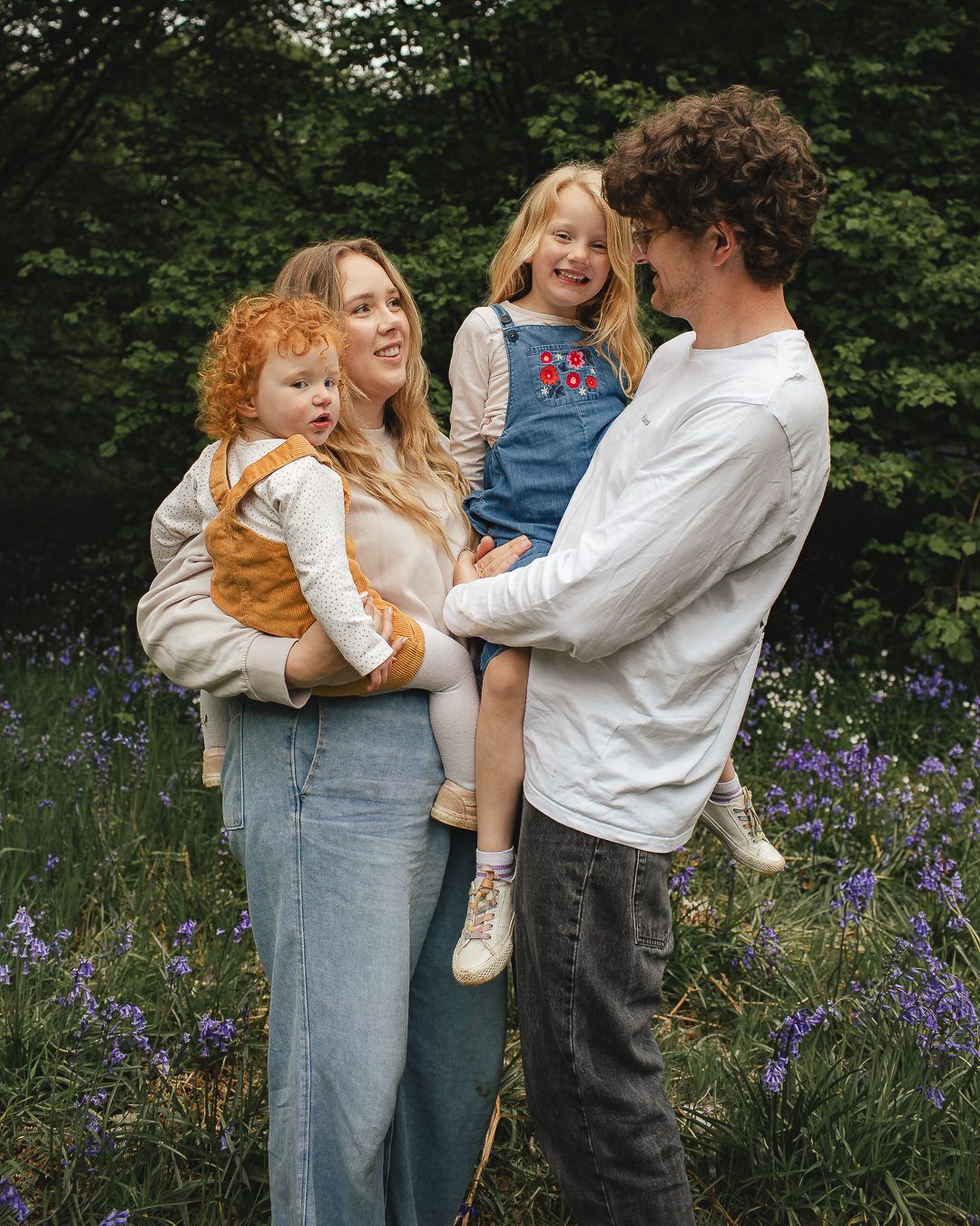 family Northampton photographer, outdoors, indoors, natural, relaxed, baby, newborn, Northamptonshire, uk wide, Northamptonshire studio,