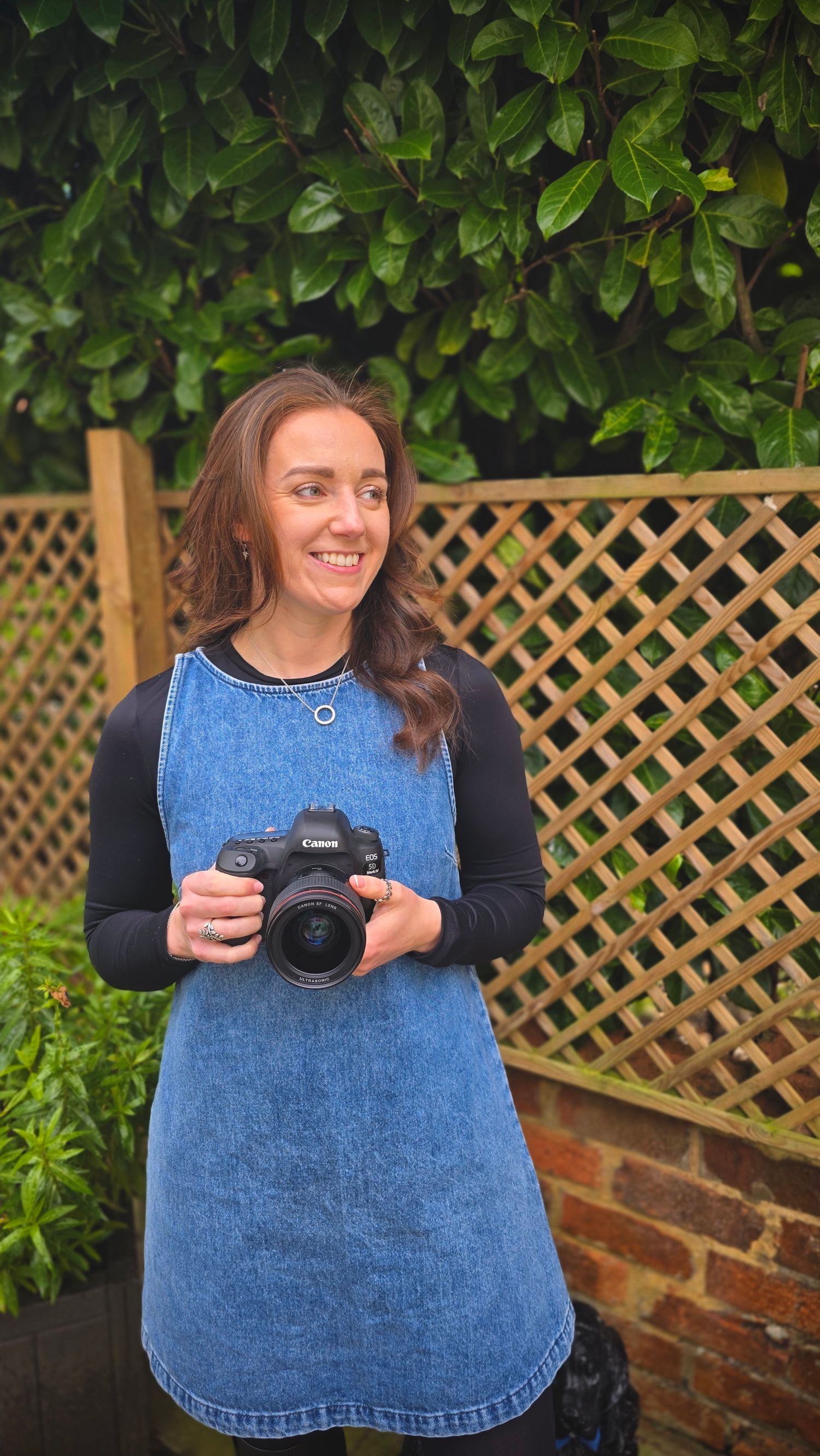 Northamptonshire photographer, natural, relaxed, candid and documentary photographer capturing weddings, newborn, families in their home