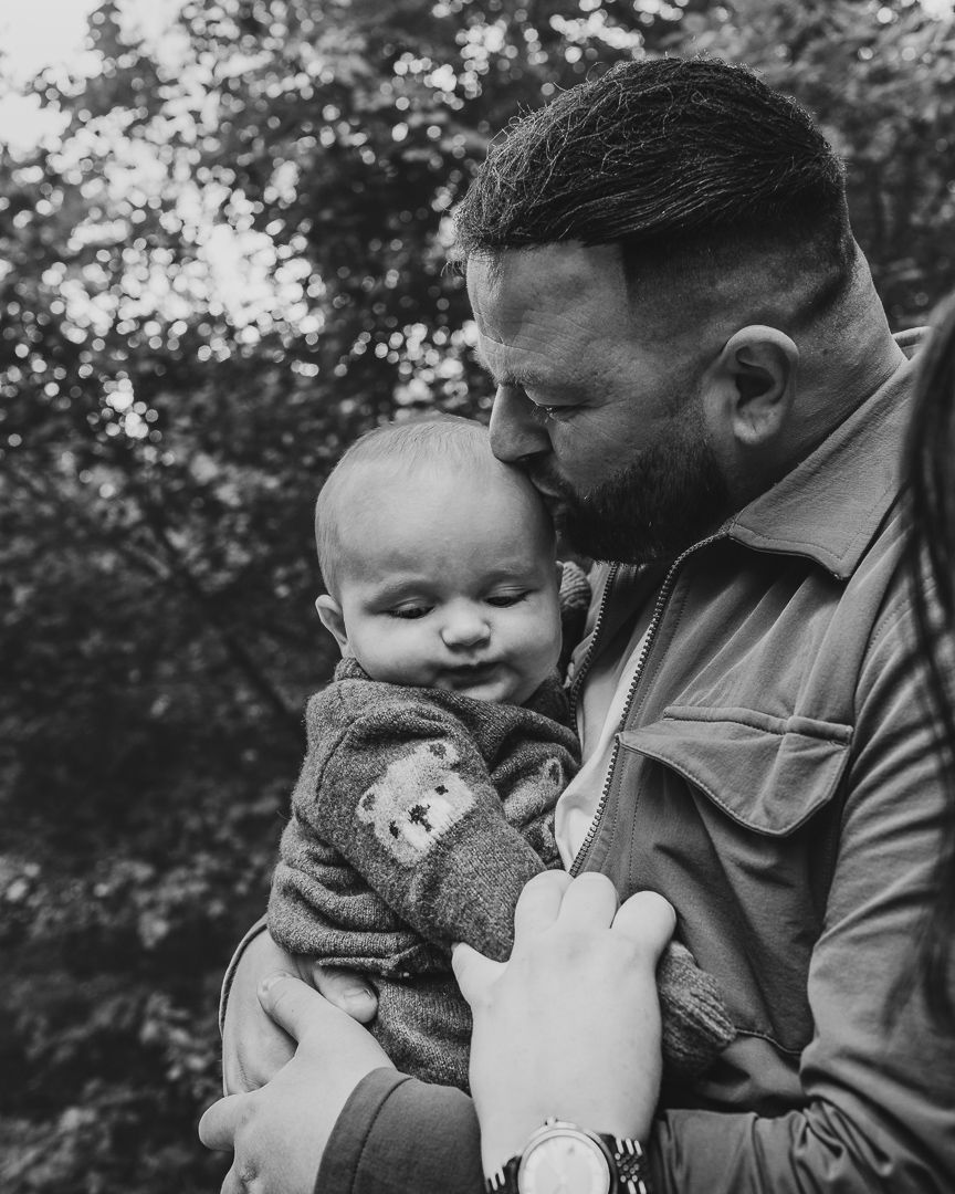 outdoor photography, outdoor photographer, Northampton family photographer, natural, relaxed, Northamptonshire photoshoot, milestone photos