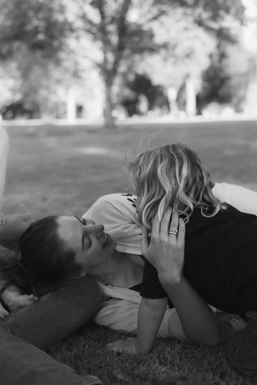 Family photography session in Toowoomba Qld.
natural lifestyle family photography outdoors
documentary family moment mother and children