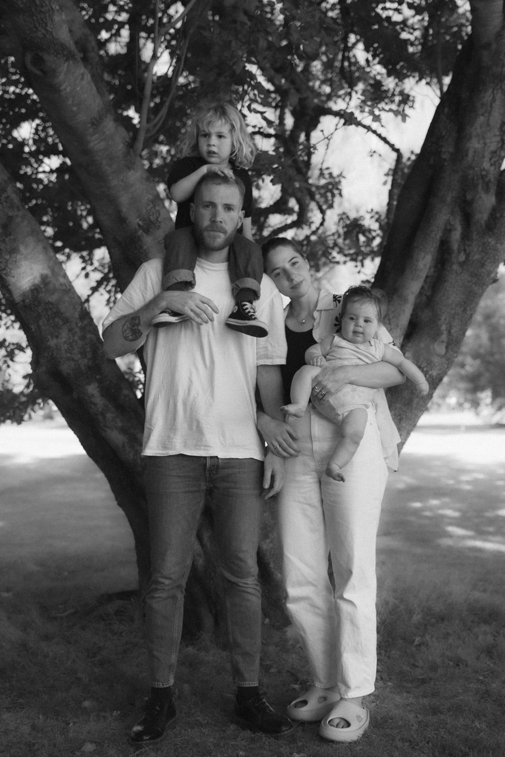 Family photography session in Toowoomba Qld.
natural lifestyle family photography outdoors
documentary family moment mother and children