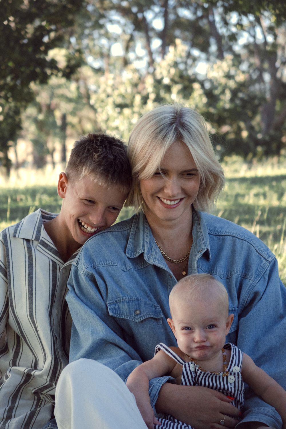 emotional motherhood photography in Toowoomba
mother holding baby natural lifestyle portrait
documentary motherhood photography outdoors