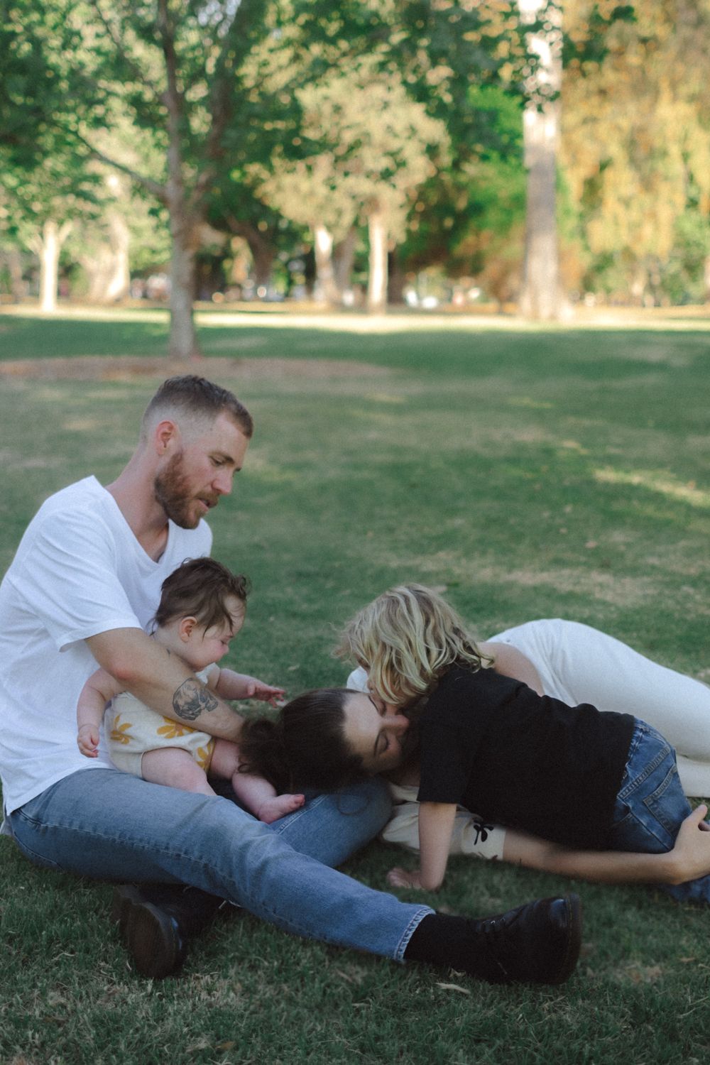 Family photography session in Toowoomba Qld.
natural lifestyle family photography outdoors
documentary family moment mother and children