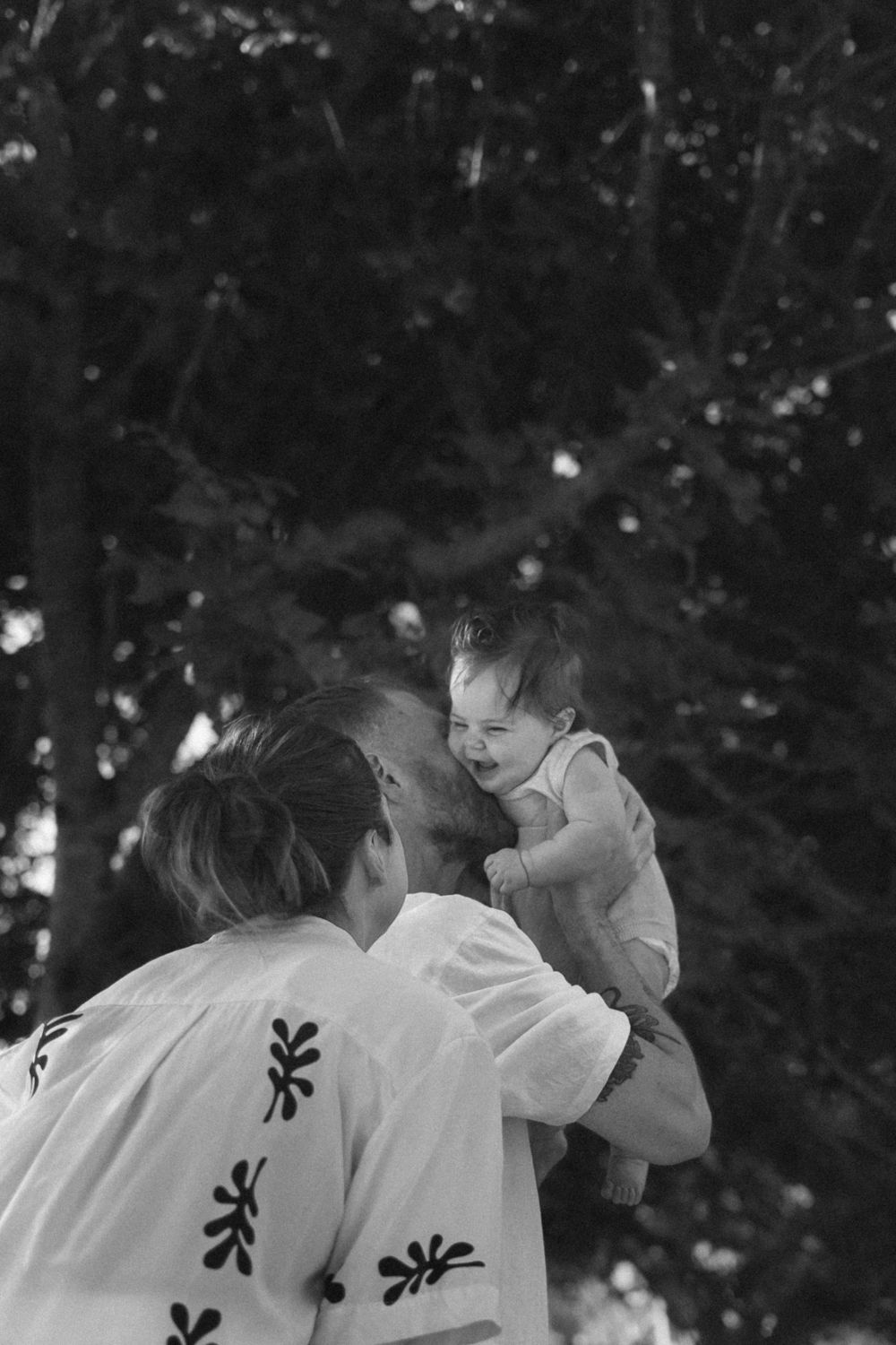 Family photography session in Toowoomba Qld.
natural lifestyle family photography outdoors
documentary family moment mother and children