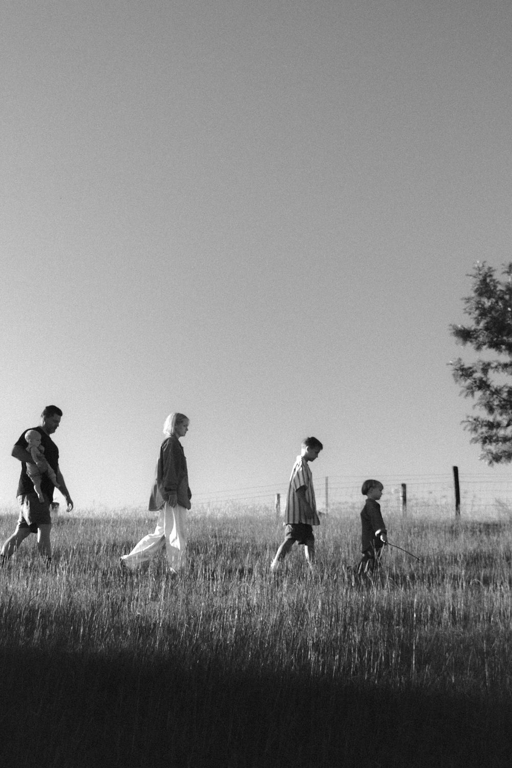 family photography session in Toowoomba
natural lifestyle family photography outdoors
documentary family moment mother and children