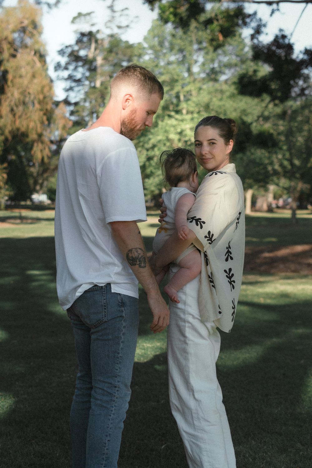 Family photography session in Toowoomba Qld.
natural lifestyle family photography outdoors
documentary family moment mother and children