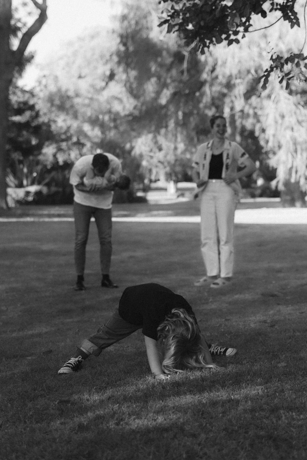 Family photography session in Toowoomba Qld.
natural lifestyle family photography outdoors
documentary family moment mother and children
