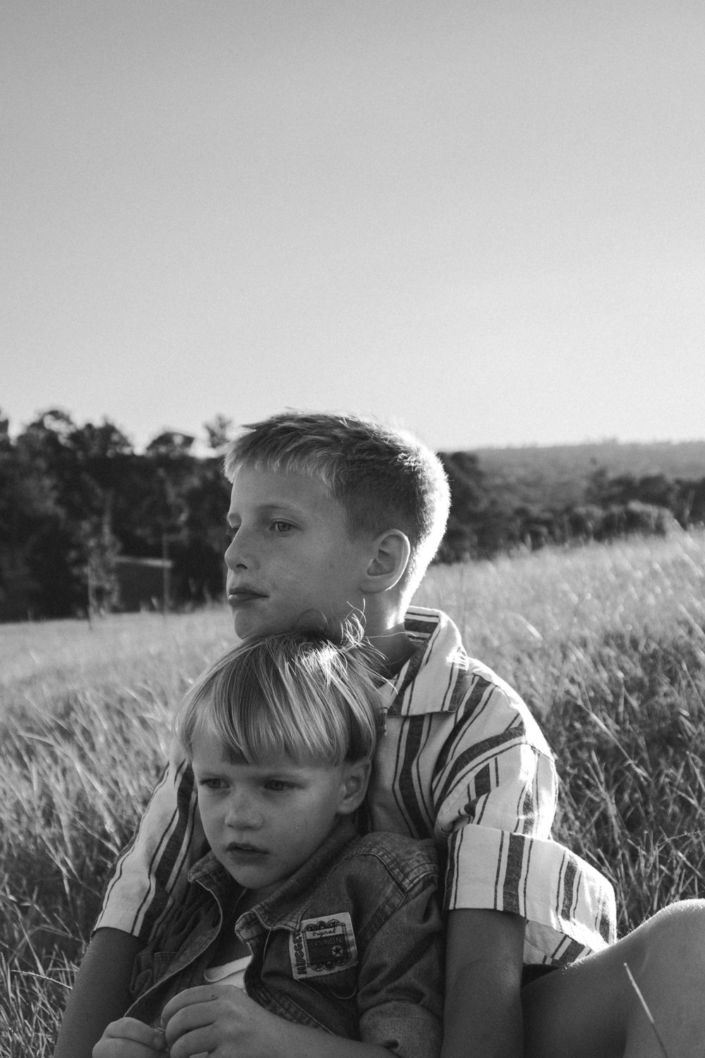 family photography session in Toowoomba
natural lifestyle family photography outdoors
documentary family moment mother and children