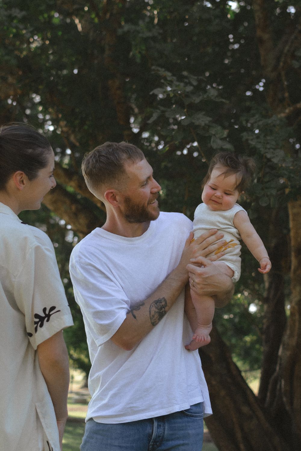 Family photography session in Toowoomba Qld.
natural lifestyle family photography outdoors
documentary family moment mother and children