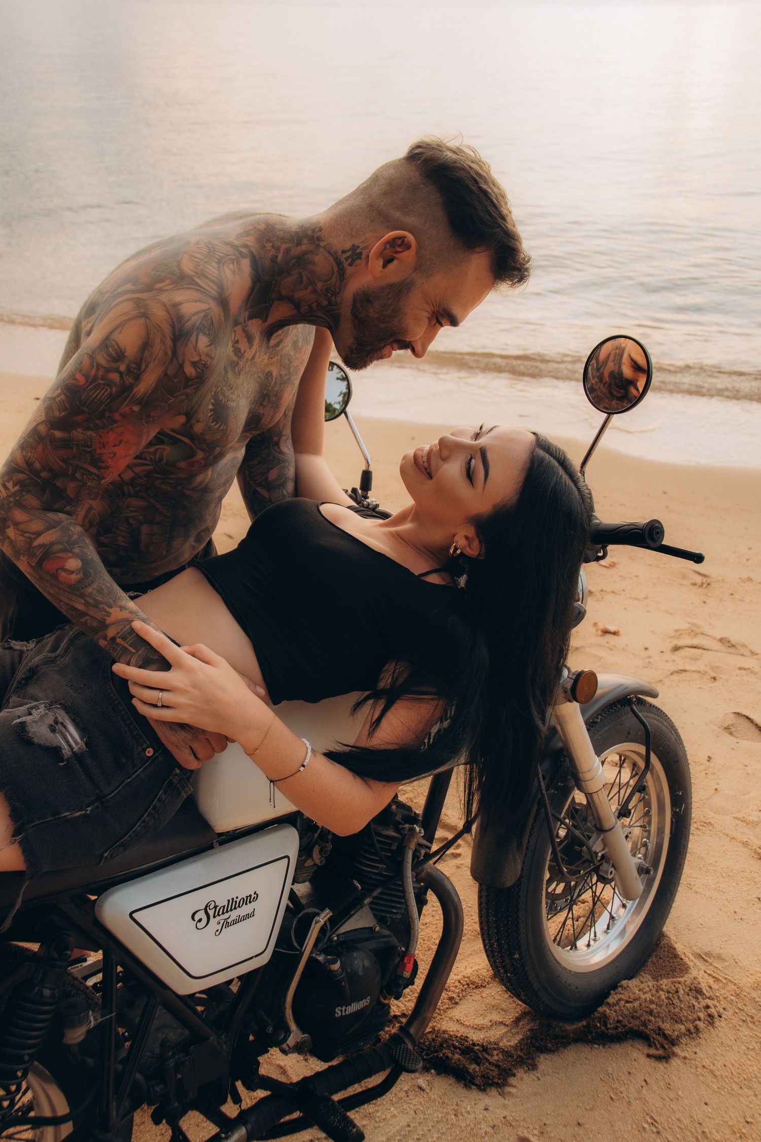 couples and family photographer in ko samui Thailand