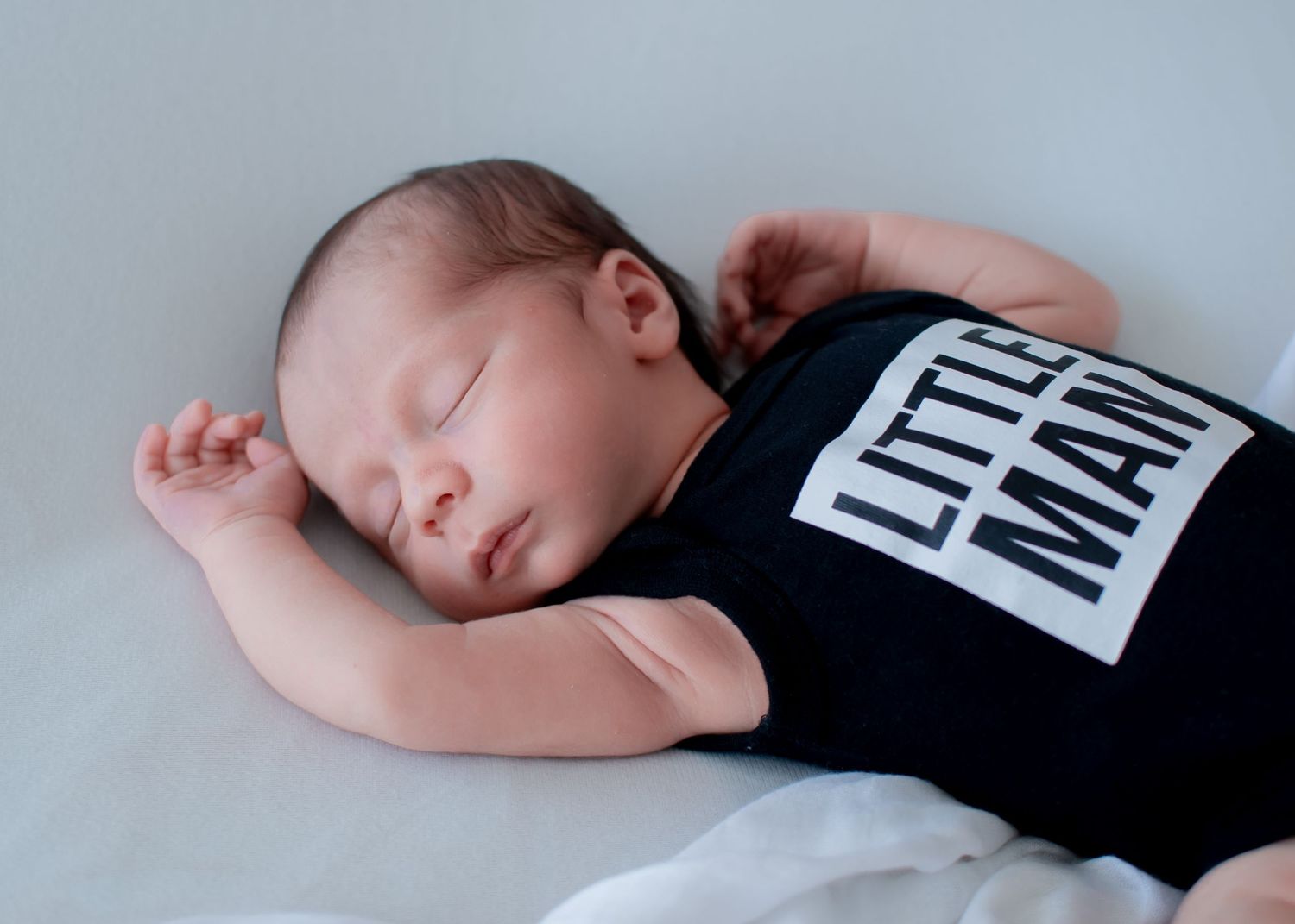 baby photo session at home