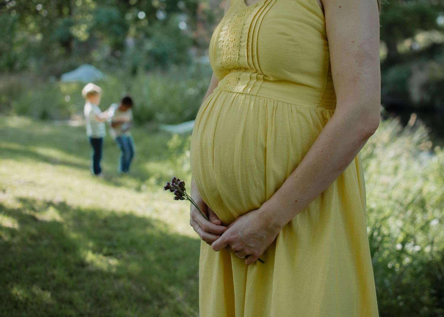 Outdoor pregnancy photography Packages