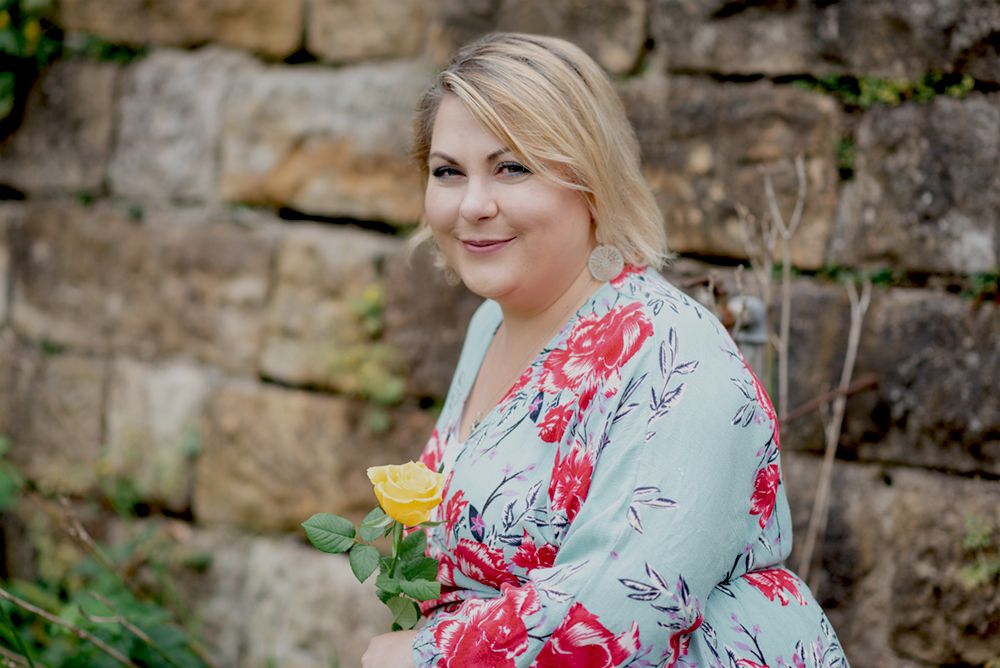 Fotoshooting Frauenportrait mit Rose