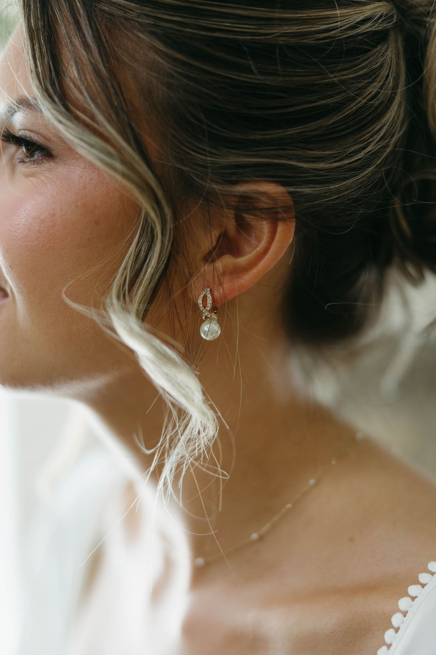 Birmingham Alabama Photographer capturing bride after getting makeup done at Iris Woods Venue in Nashville, Tennessee