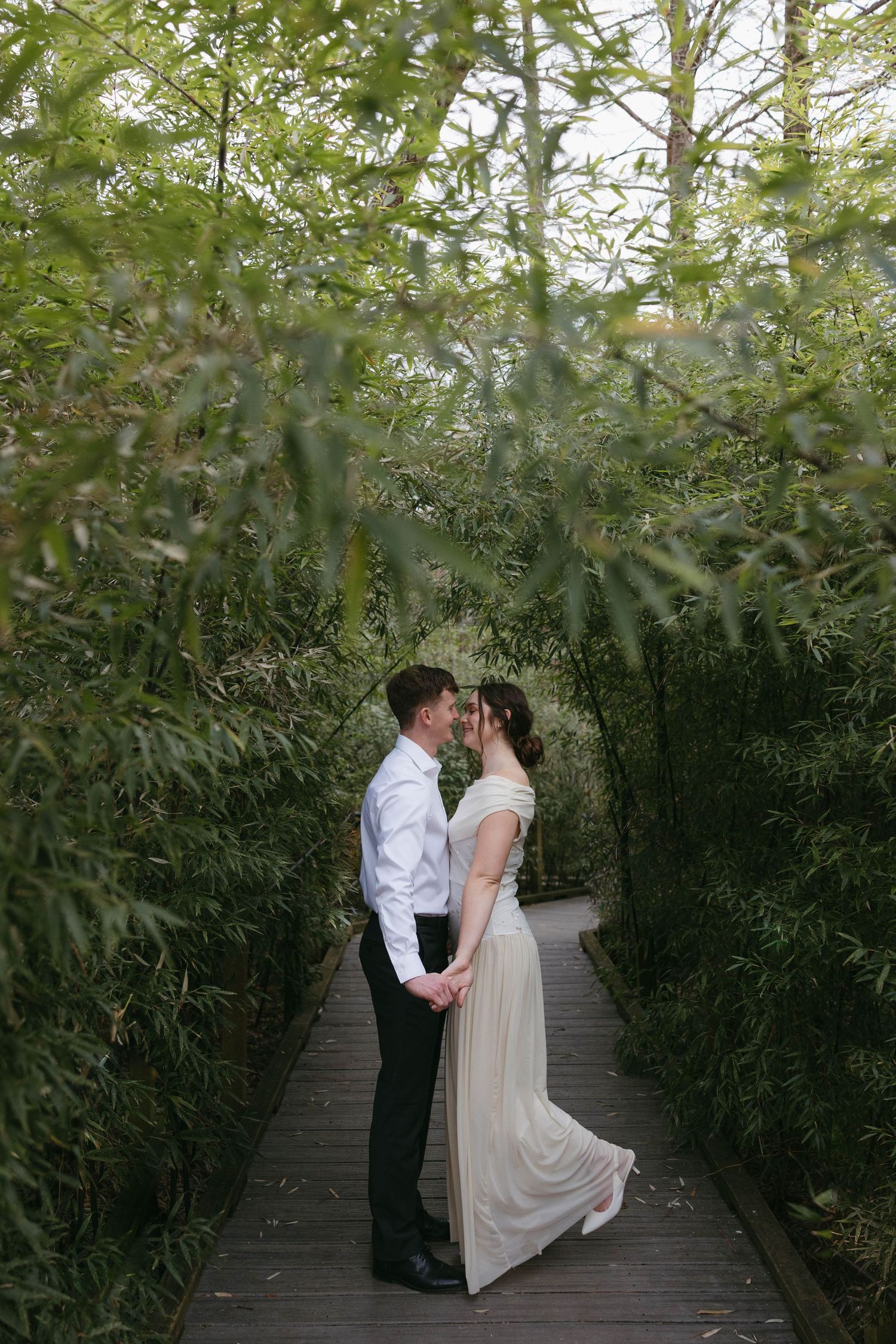 engagement photos at the botanical gardens in Birmingham, alabama