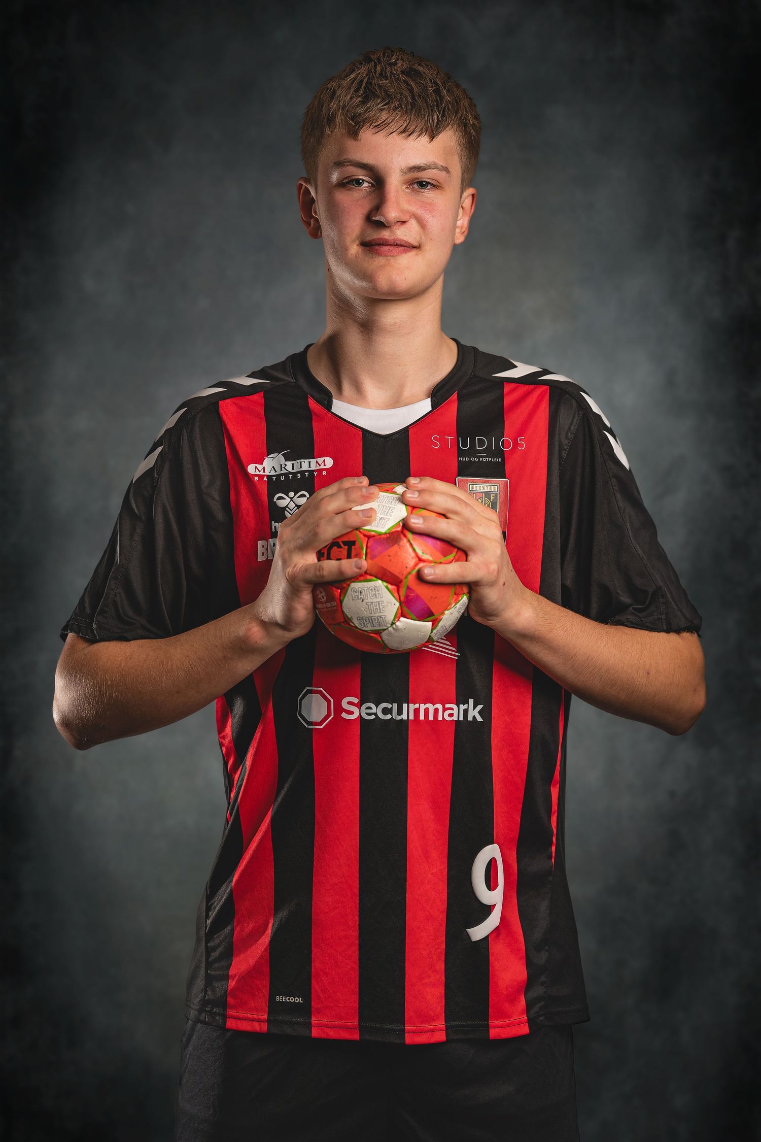 Portrett av ung idrettsutøver – sportsfotografering i Kristiansand
